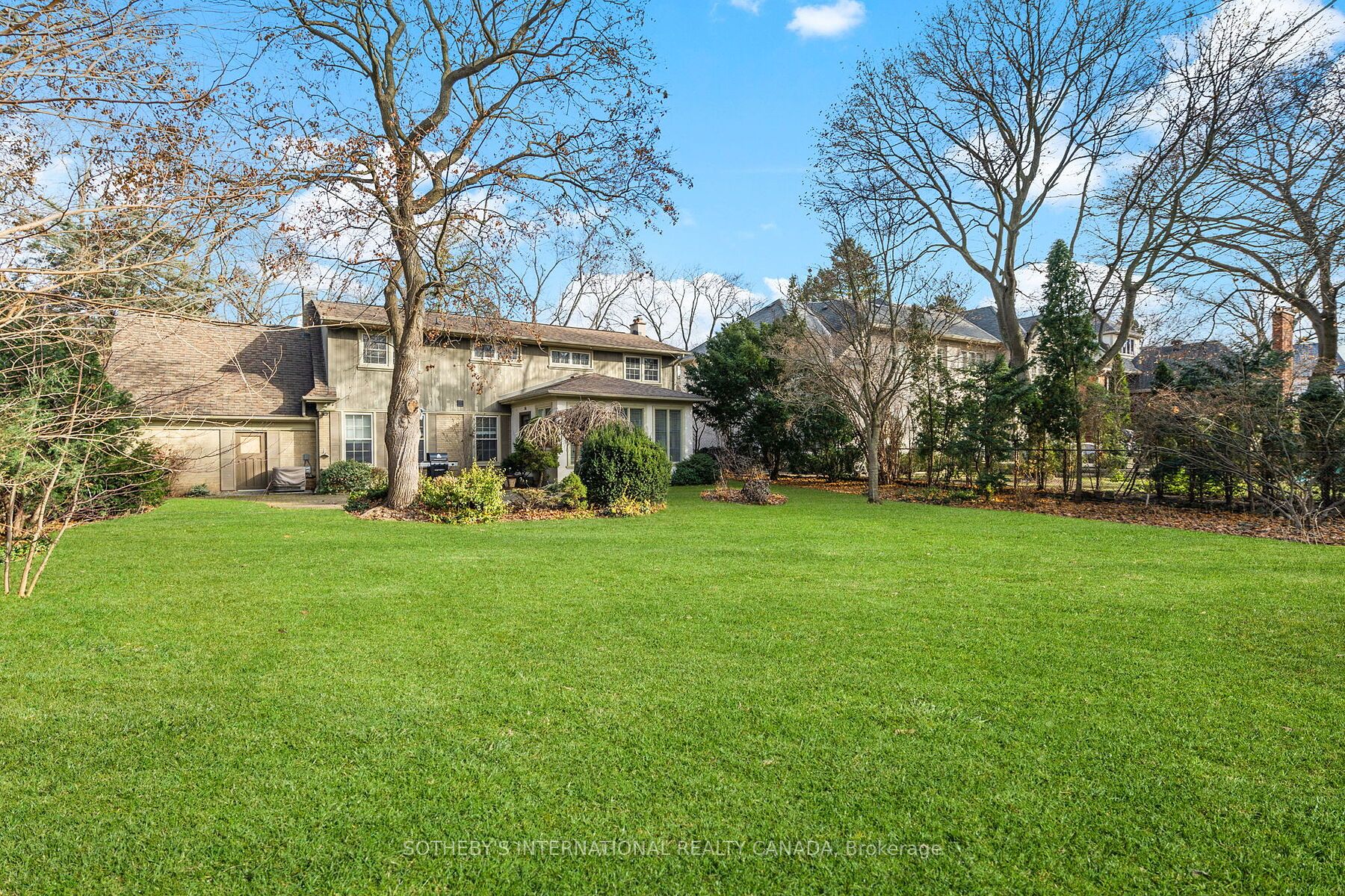 56 Edgehill Road, Toronto, ON M9A 4N5 photo 2
