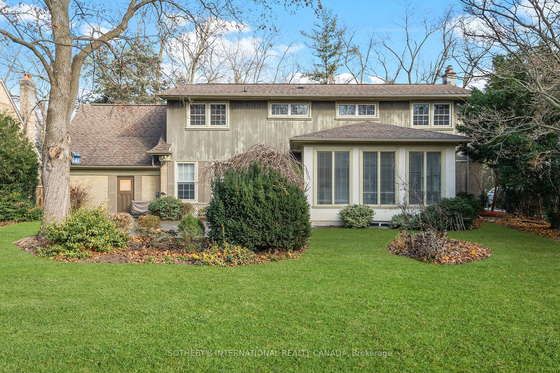 56 Edgehill Road, Toronto, ON M9A 4N5 photo 3