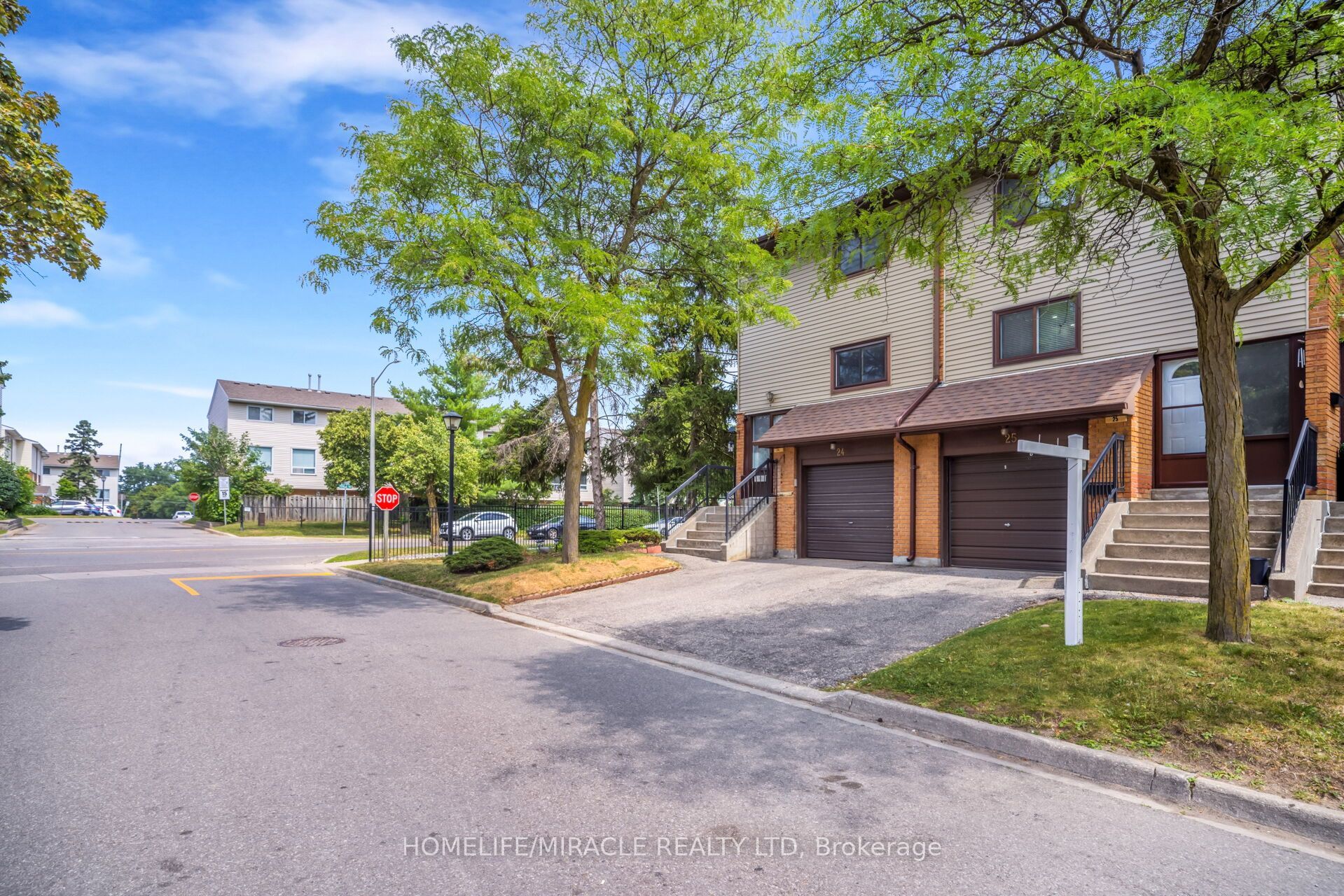 25 Carleton Place, Brampton, ON L6T 3Z4 photo 2