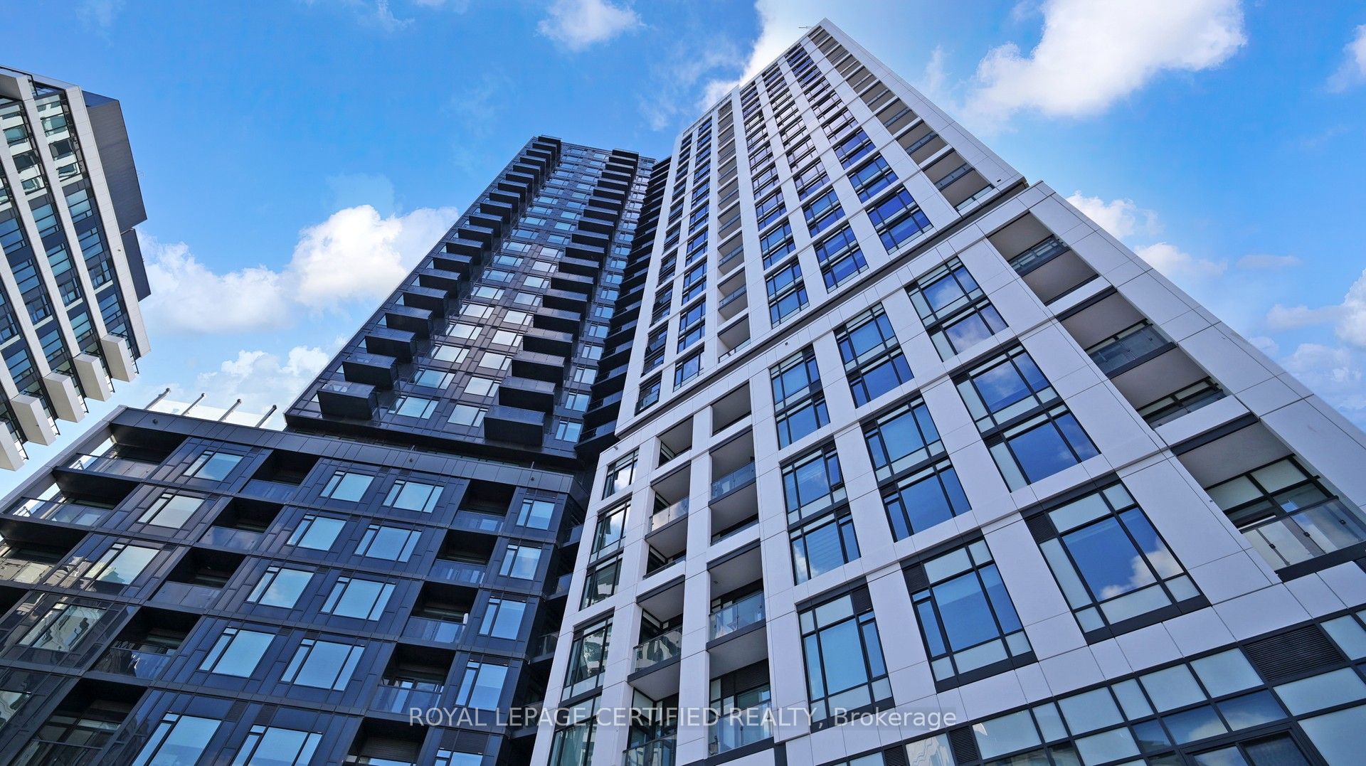 2495 Eglinton Avenue W 205, Mississauga, ON L5M 2V8 photo 3