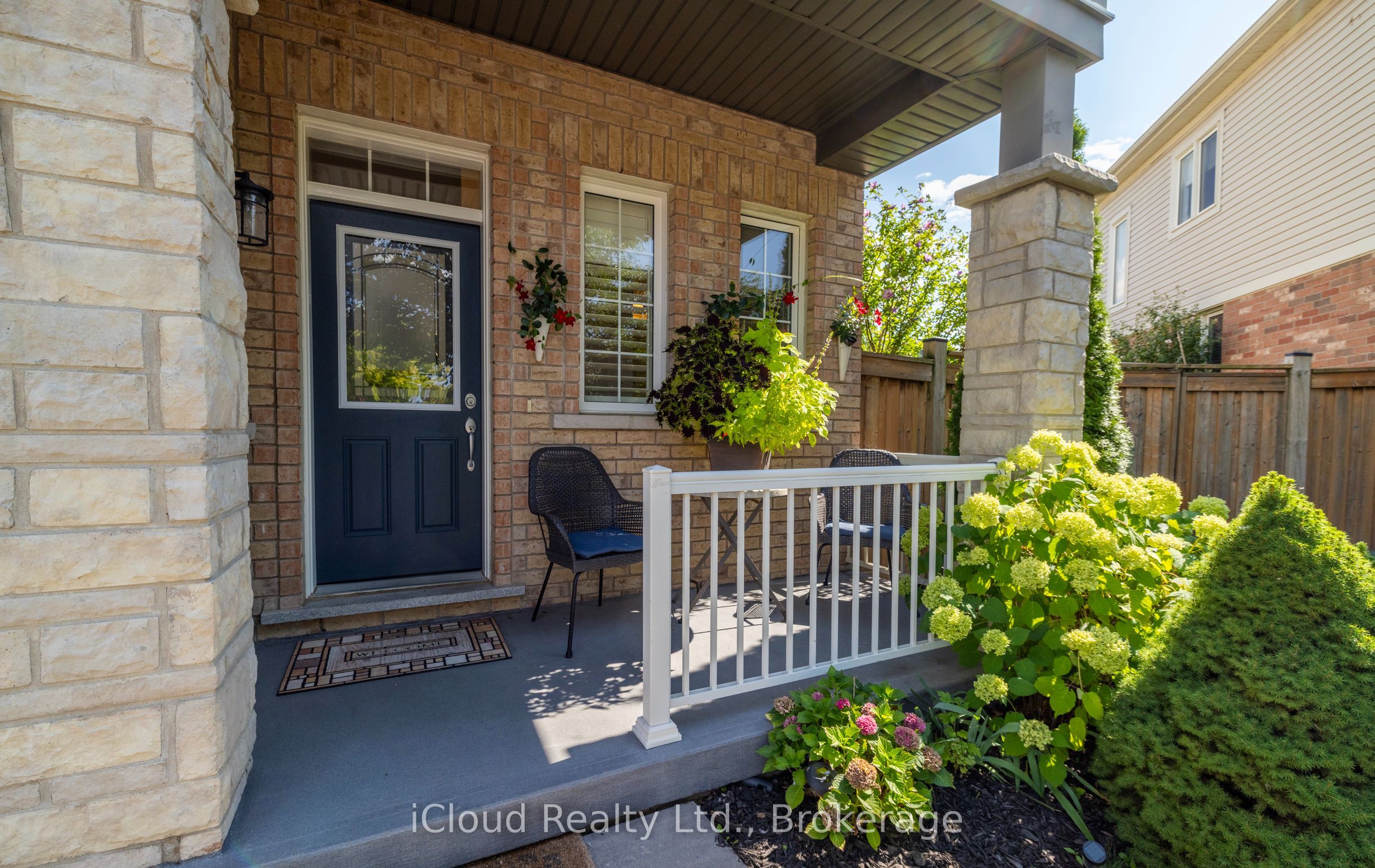 954 Penson Crescent, Milton, ON L9T 8Z7 photo 3