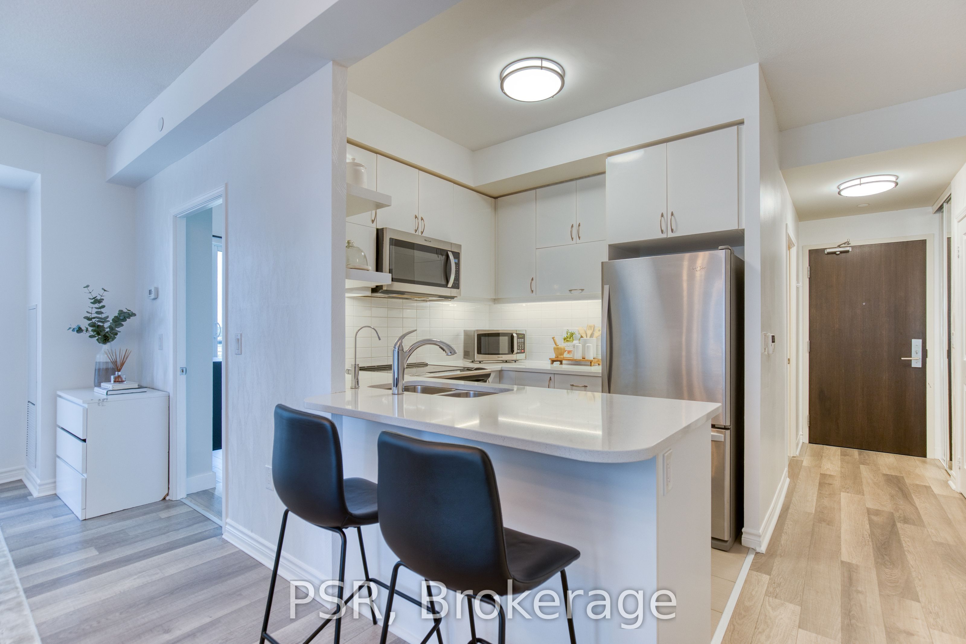 39 Annie Craig Avenue 905, Toronto, ON M8V 0H1 photo 5