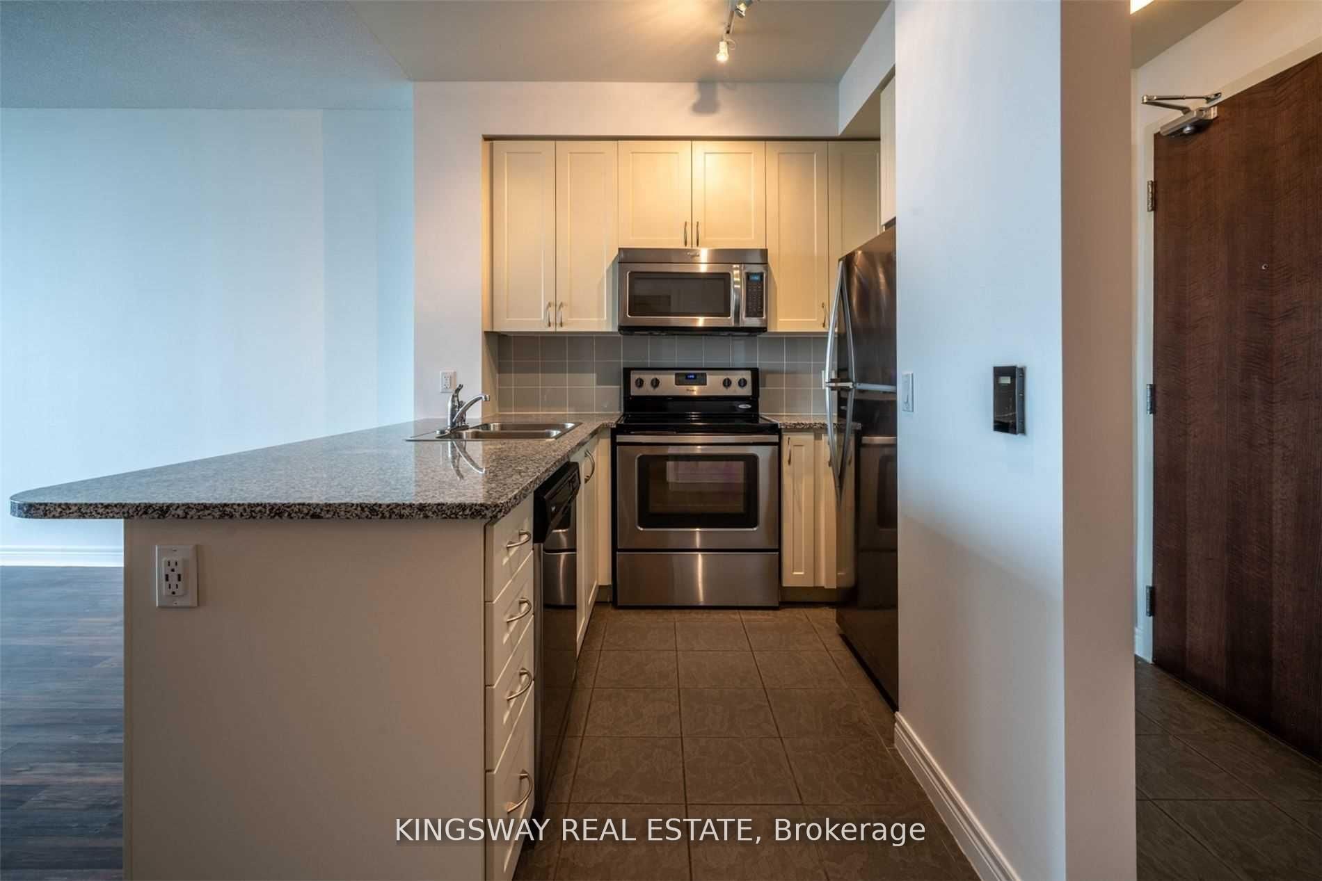 339 Rathburn Road W 1512, Mississauga, ON L5B 0K6