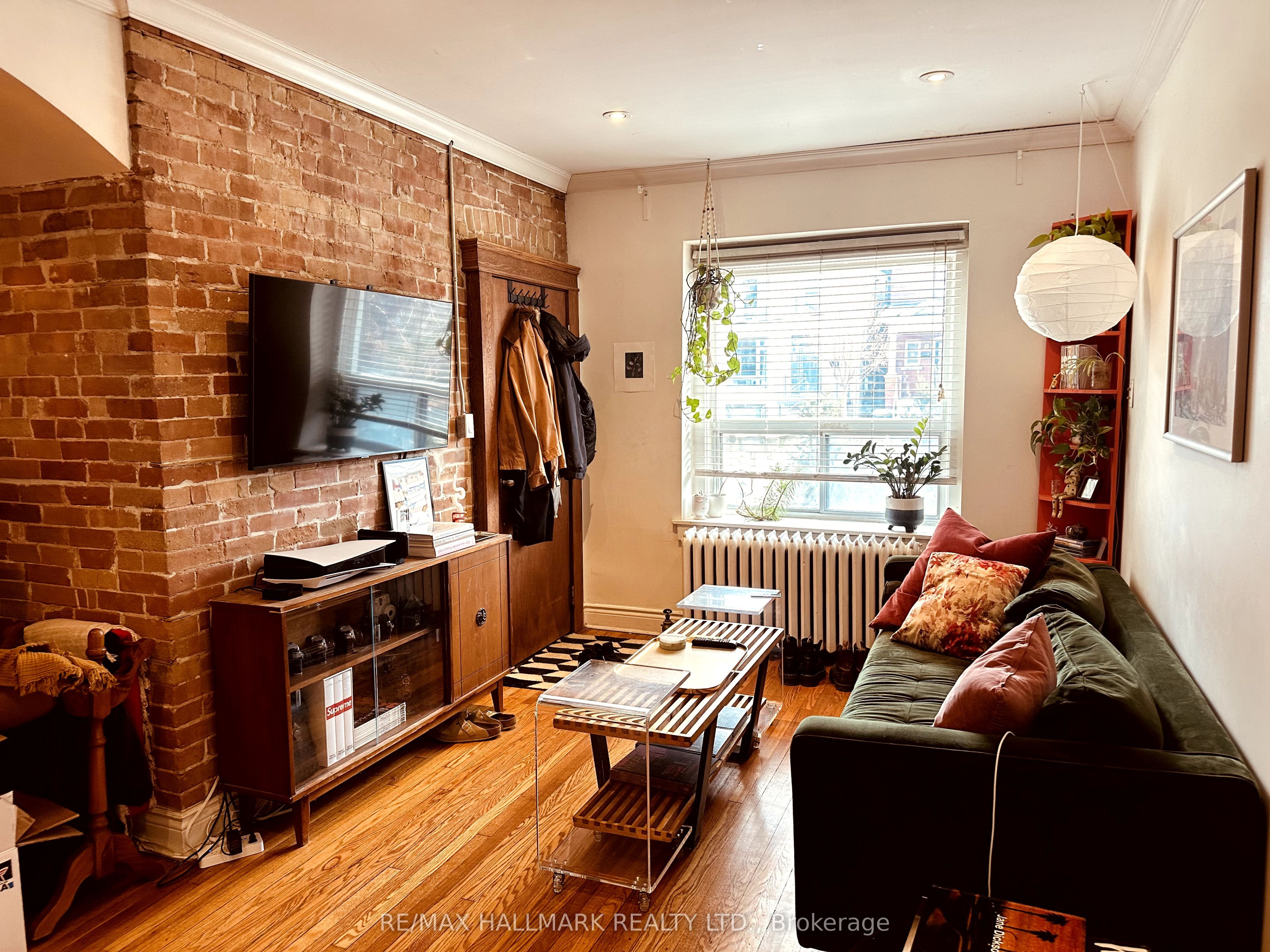 20 Triller Avenue 2, Toronto, ON M6K 3B8 photo 2