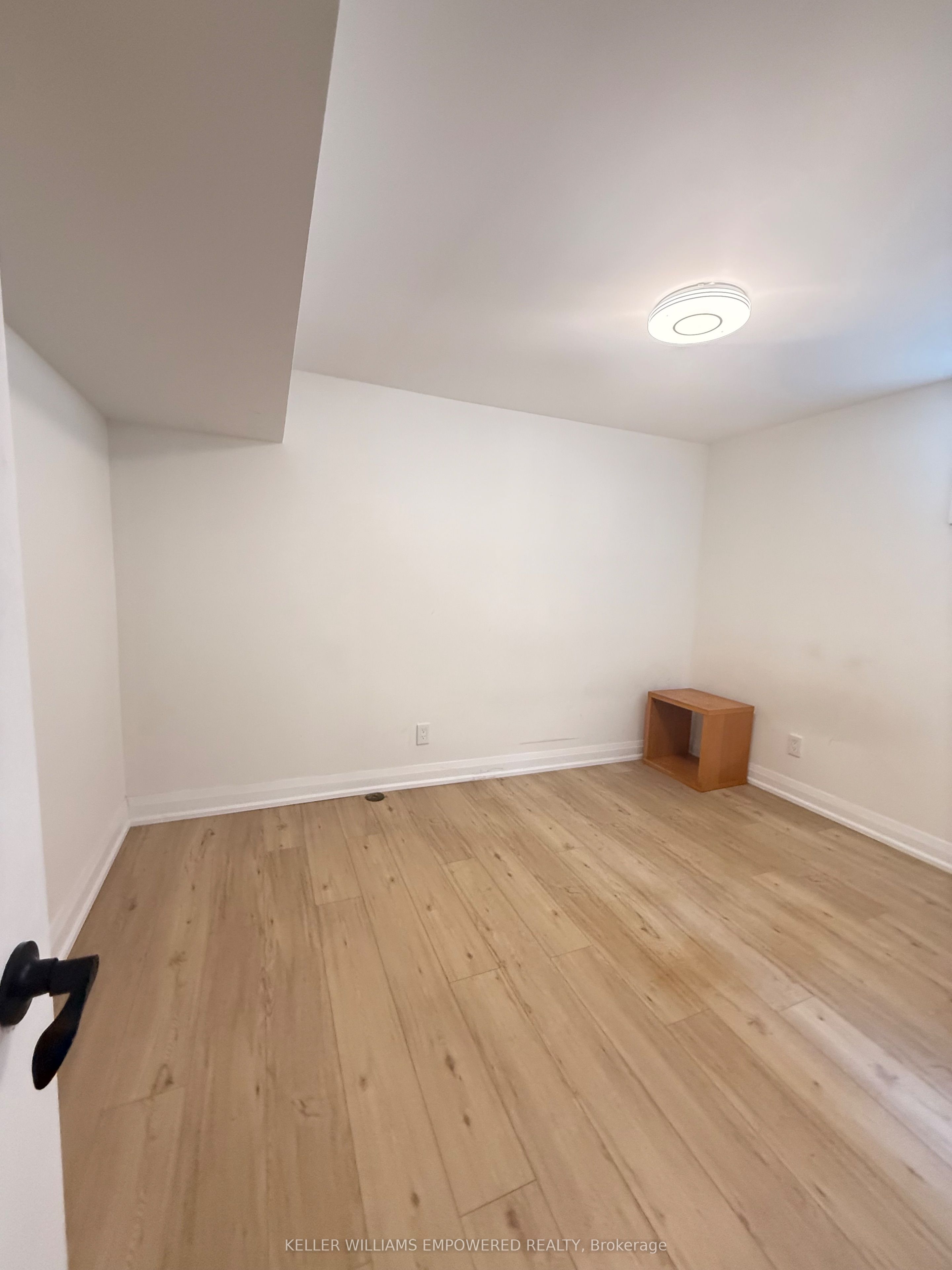 61 Jeffcoat Drive, Toronto, ON M9W 3B8 photo 3