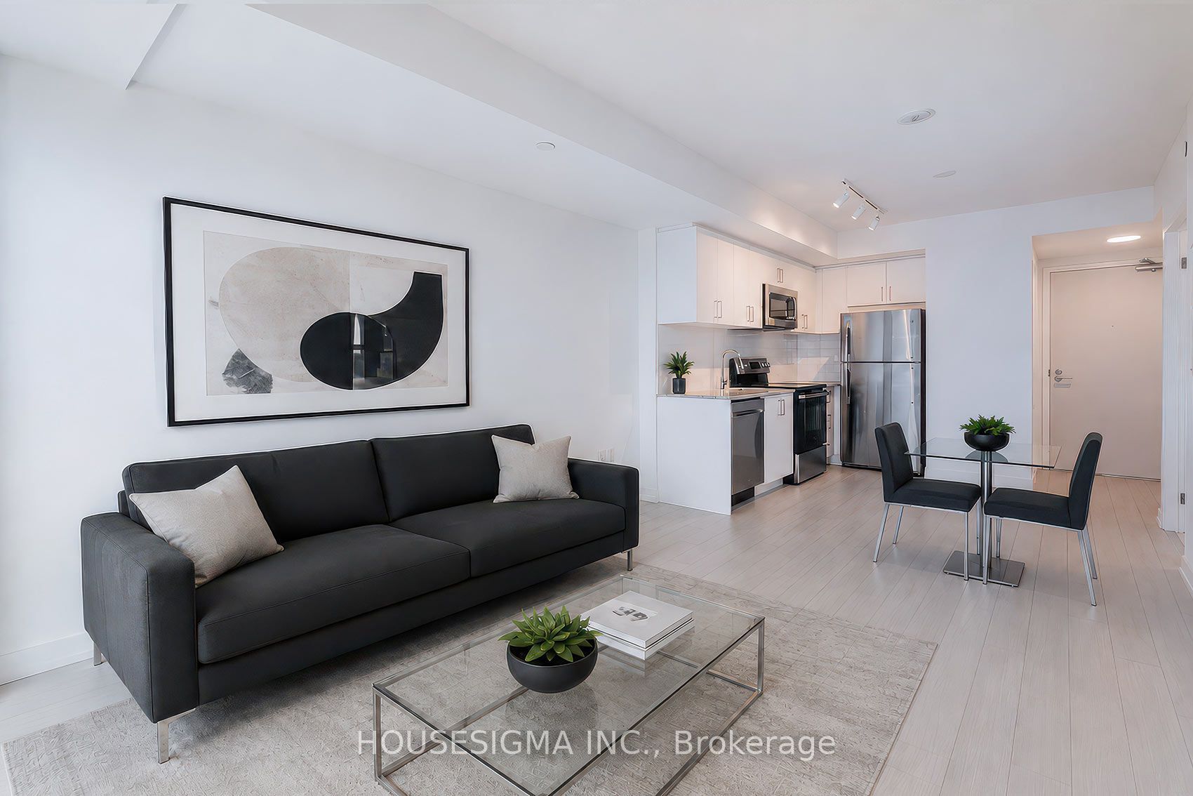 4010 Eglinton Avenue W 1105, Toronto, ON M9A 0G5 photo 2