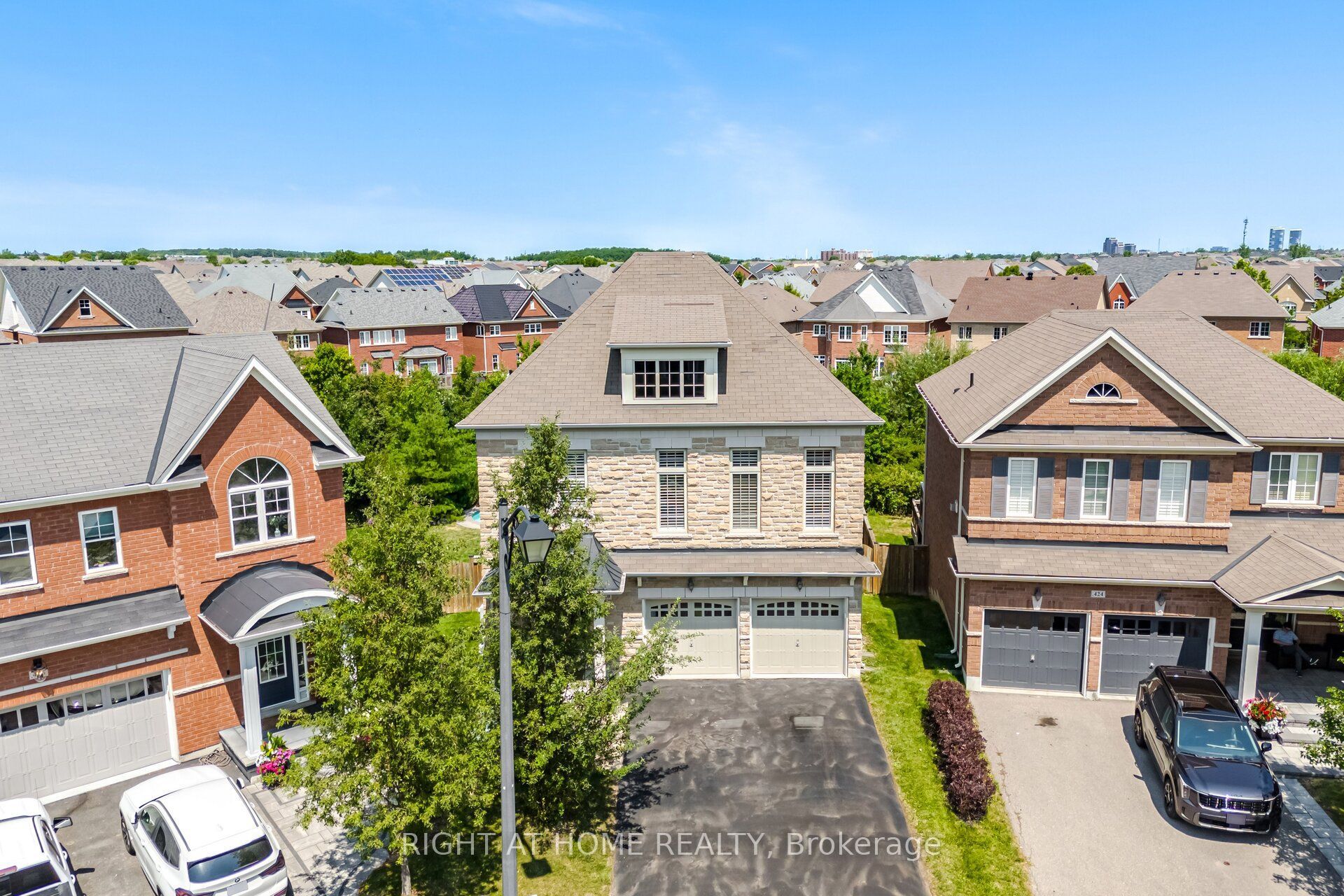 420 Nairn Circle, Milton, ON L9T 8A6 photo 2