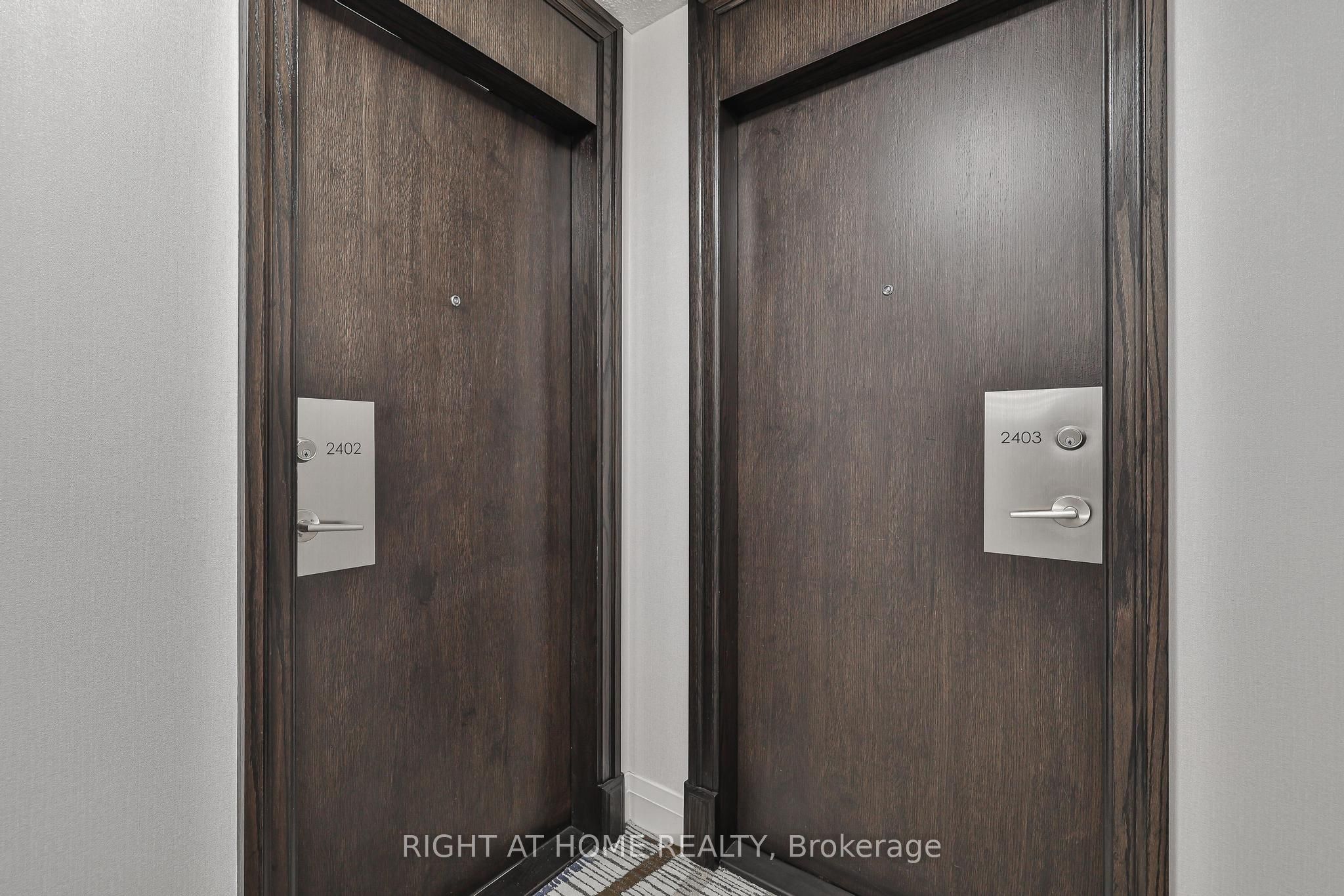 3 Michael Power Place 2402, Toronto, ON M9A 0A2 photo 4