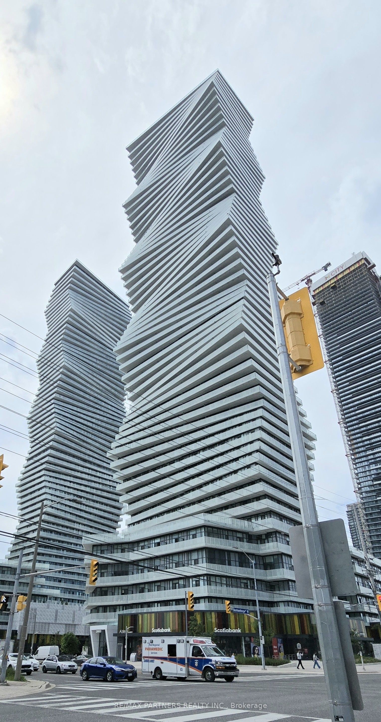 3900 Confederation Parkway 5210, Mississauga, ON L5B 0M3 photo 4