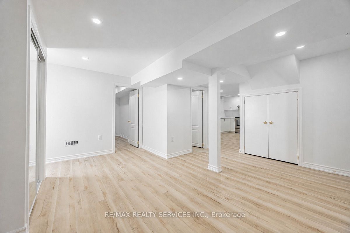 42 Northampton Street Bsmt, Brampton, ON L6S 3Y7 photo 5