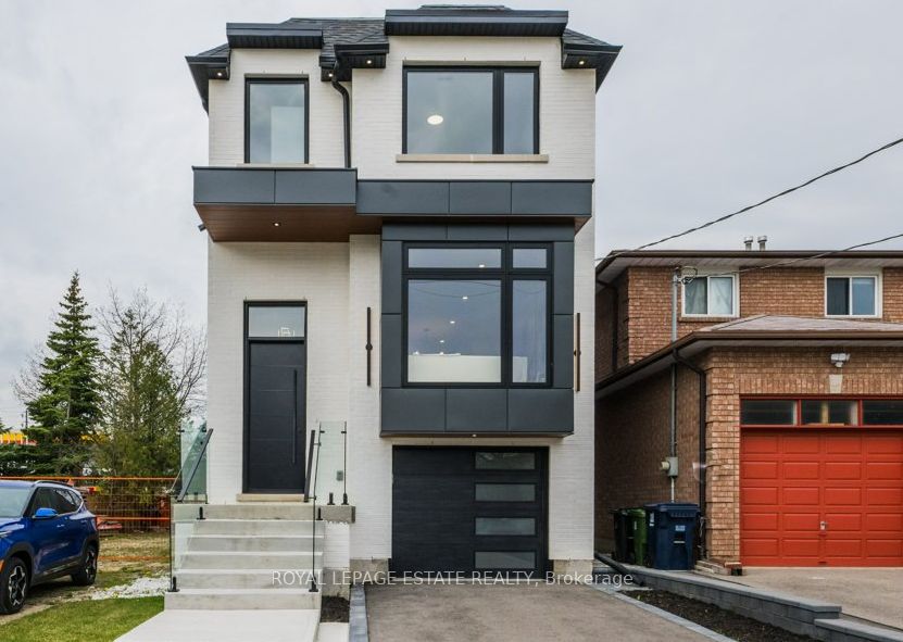 4 Lunness Road, Toronto, ON M8W 4M3