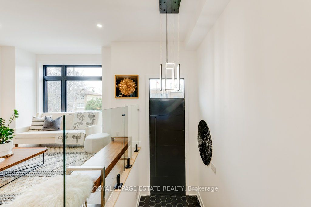 4 Lunness Road, Toronto, ON M8W 4M3 photo 2