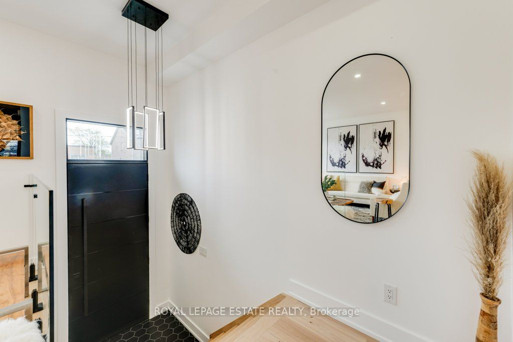 4 Lunness Road, Toronto, ON M8W 4M3 photo 3