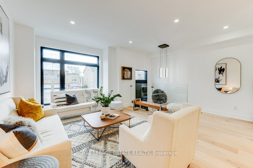 4 Lunness Road, Toronto, ON M8W 4M3 photo 5