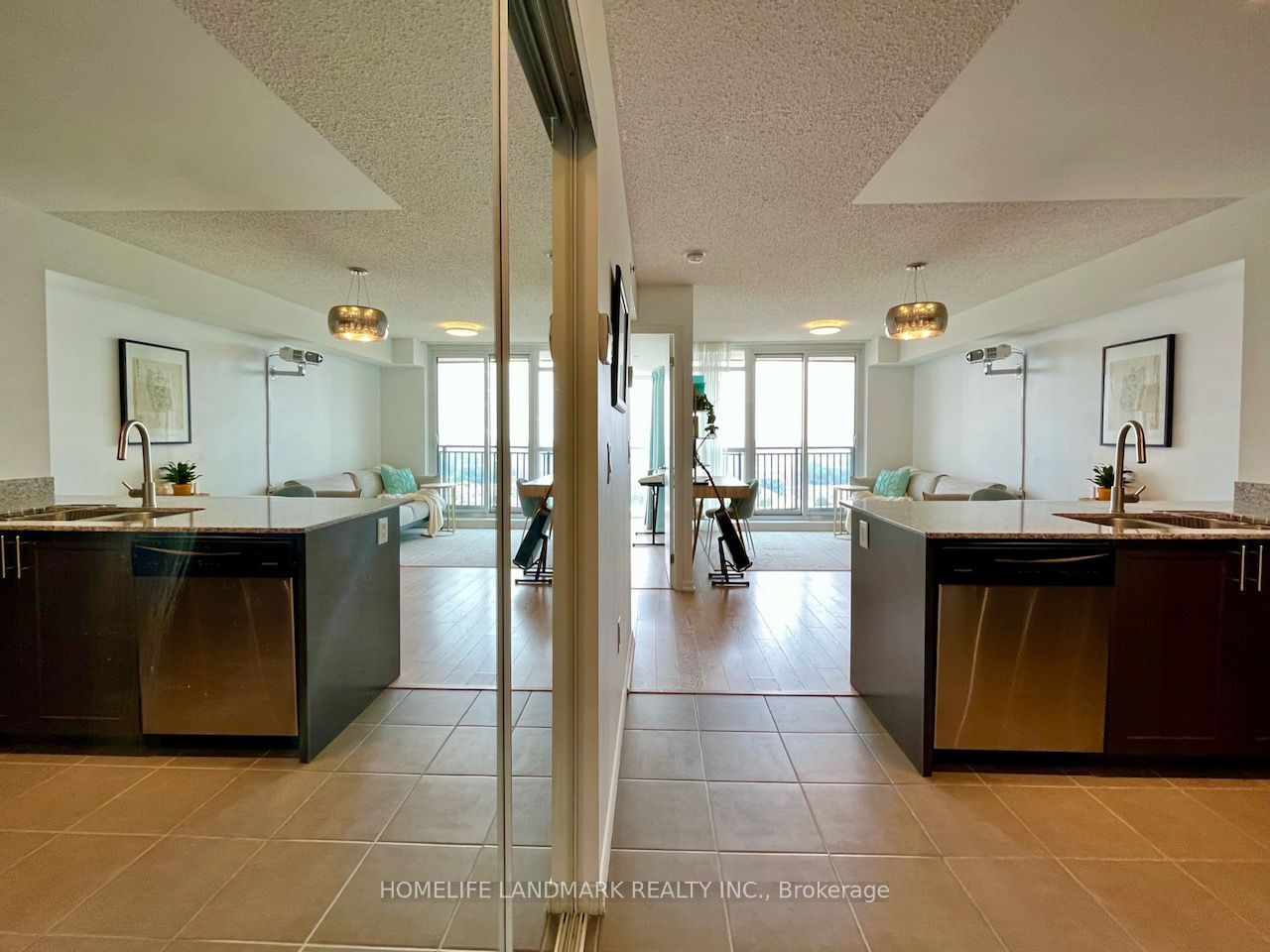 800 Lawrence Avenue W 915, Toronto, ON M6A 0B1 photo 2
