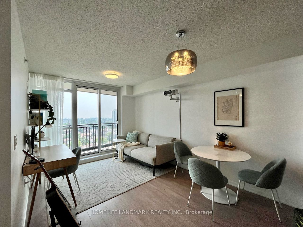 800 Lawrence Avenue W 915, Toronto, ON M6A 0B1 photo 3