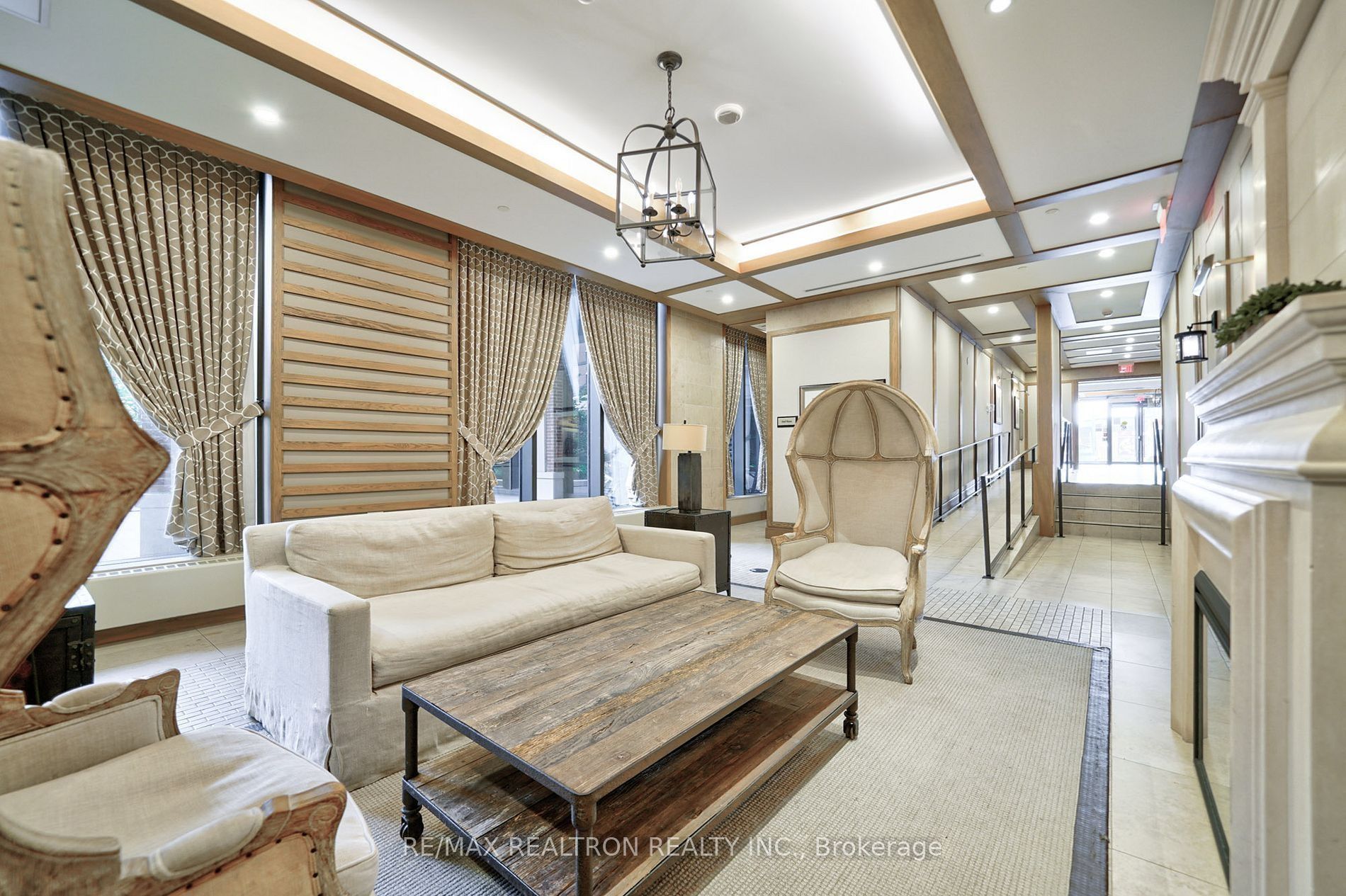 830 Lawrence Avenue W 2910, Toronto, ON M6A 0B6 photo 2