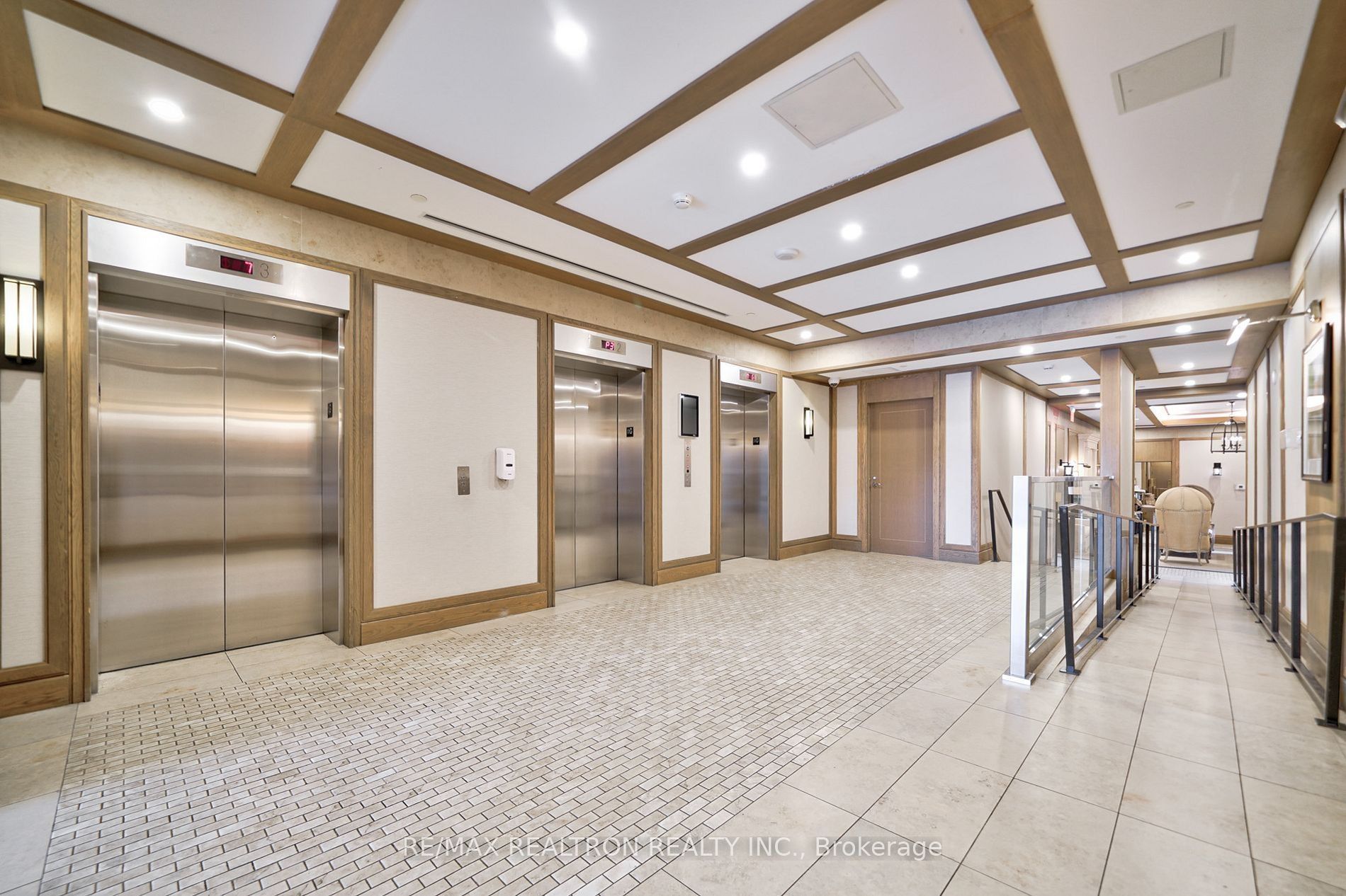 830 Lawrence Avenue W 2910, Toronto, ON M6A 0B6 photo 4