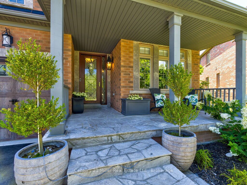 2380 Gladacres Lane, Oakville, ON L6M 0G4 photo 3
