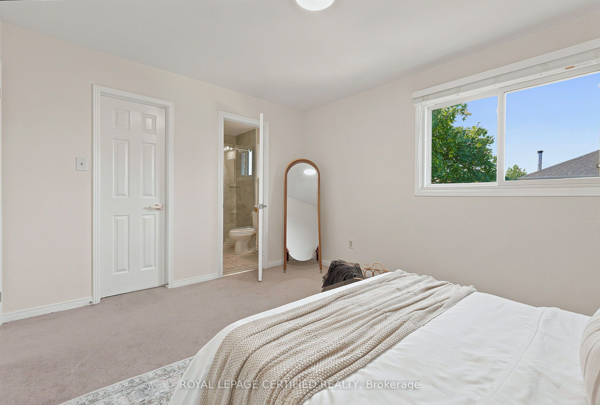 3135 Shadetree Drive, Mississauga, ON L5N 6P3