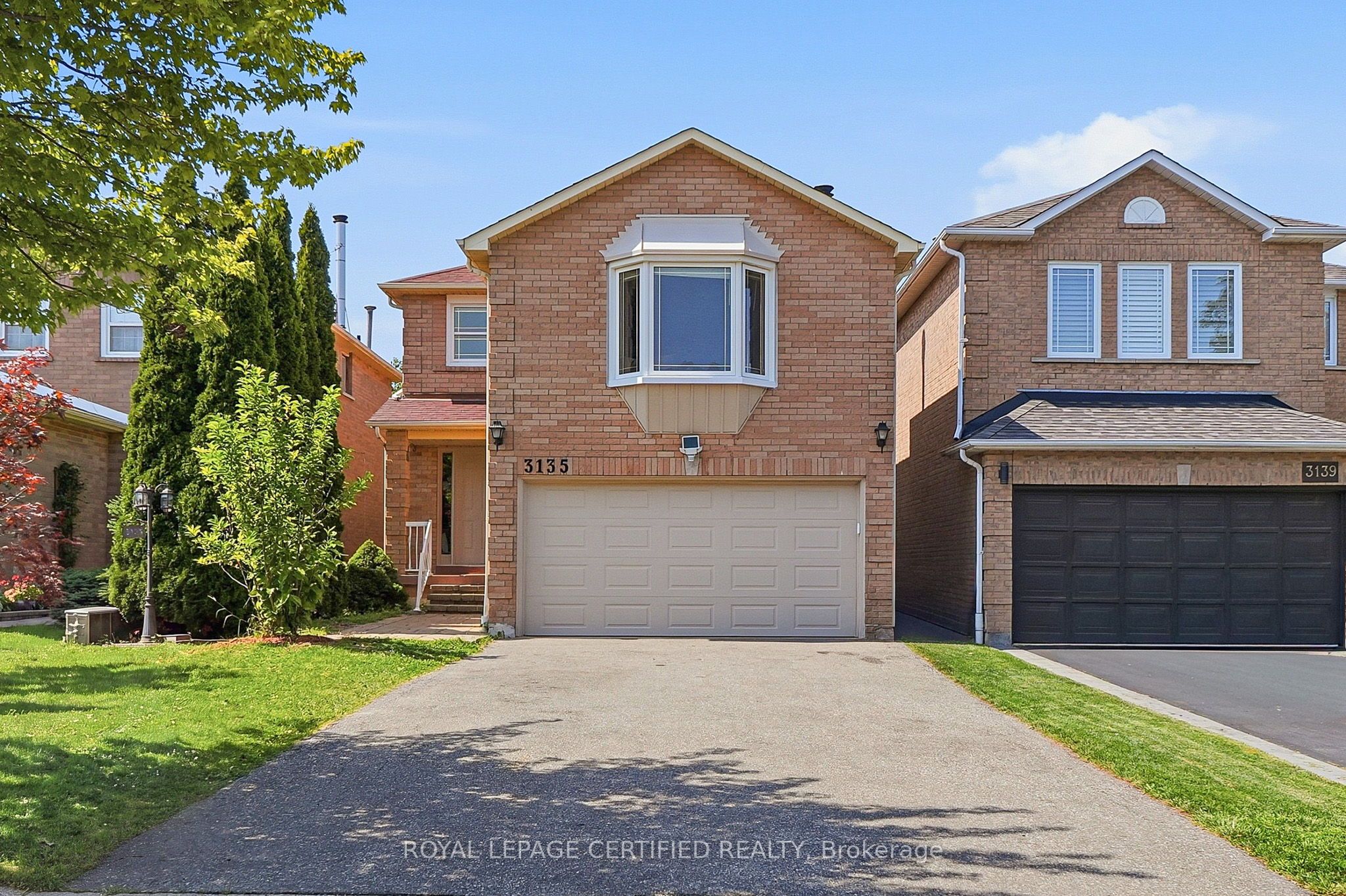 3135 Shadetree Drive, Mississauga, ON L5N 6P3 photo 2