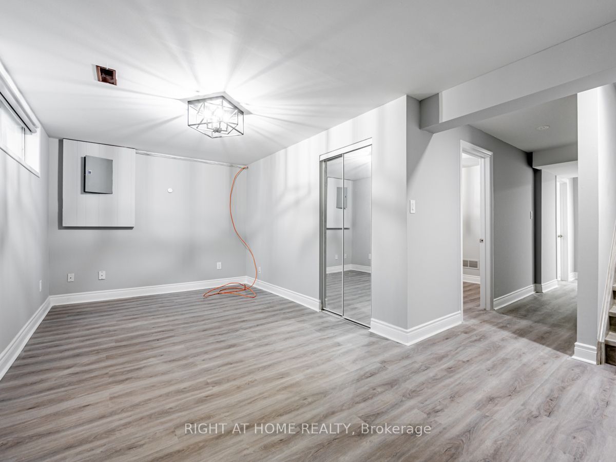188 Mavety Street Bsmt, Toronto, ON M6P 2M2 photo 2