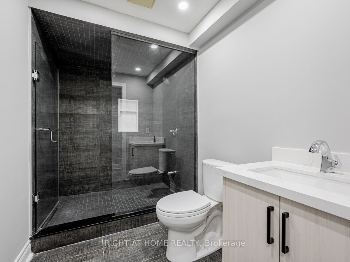 188 Mavety Street Bsmt, Toronto, ON M6P 2M2 photo 5