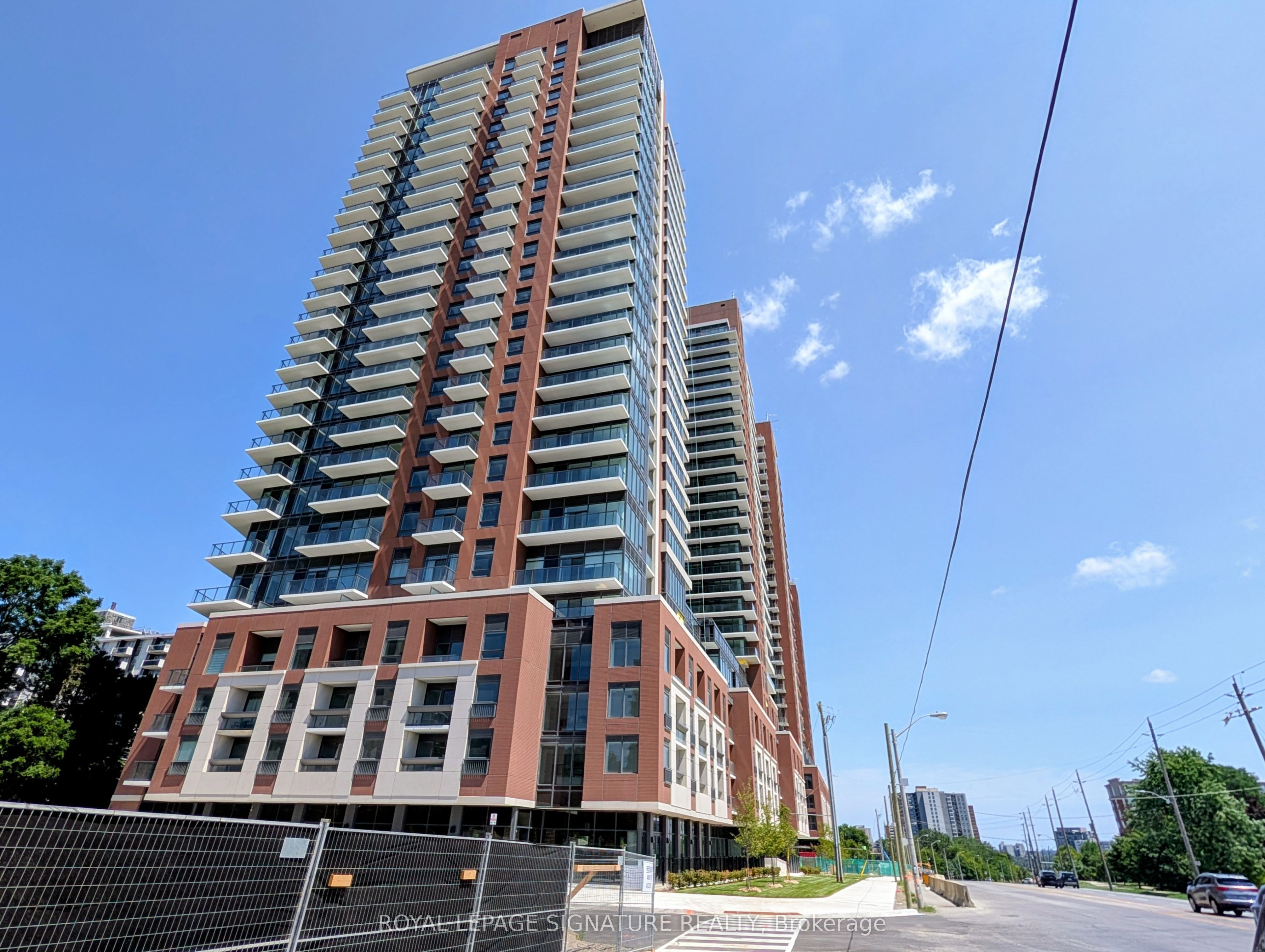 4010 Eglinton Avenue W 807, Toronto, ON M9A 4M2
