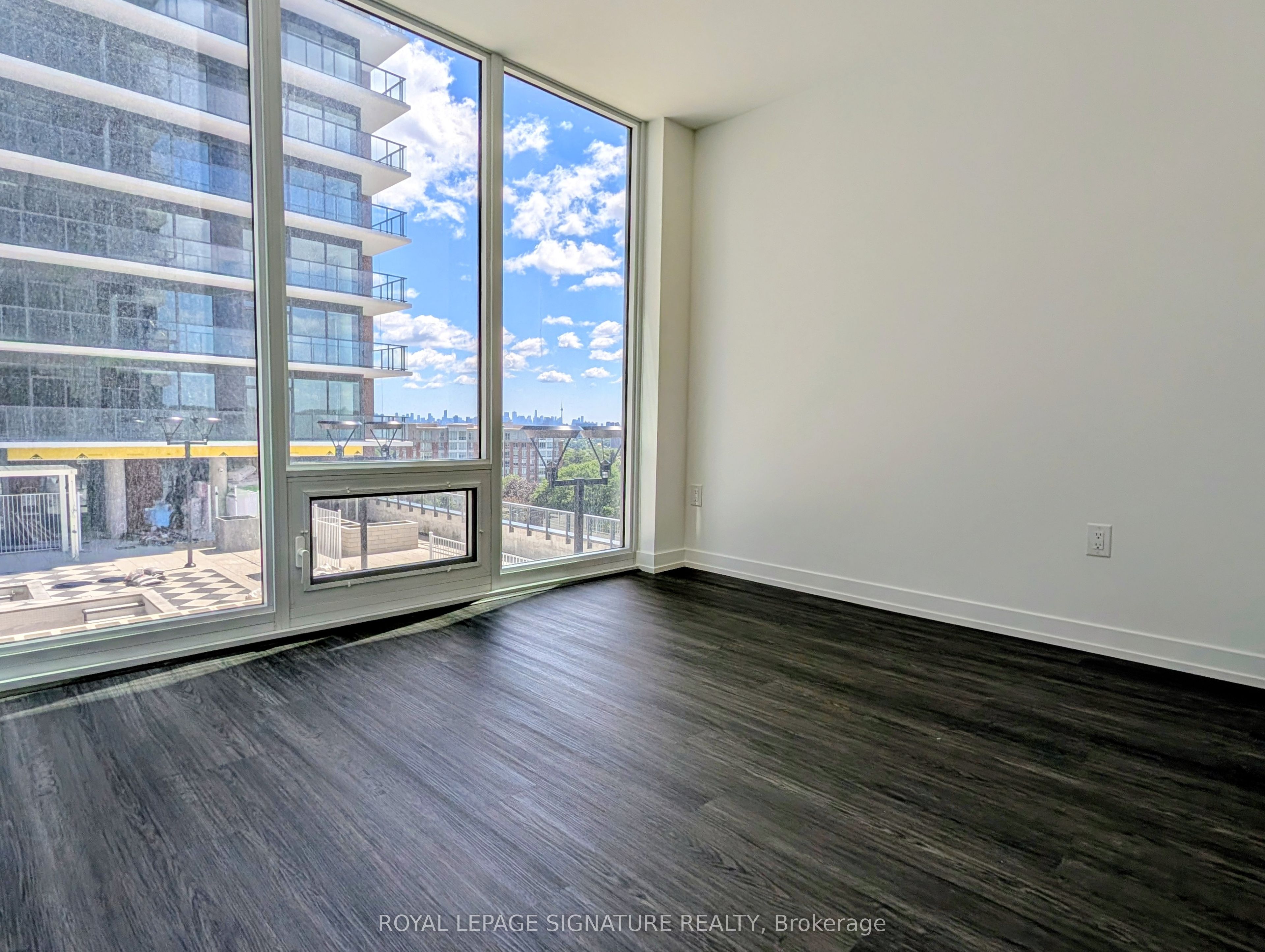 4010 Eglinton Avenue W 807, Toronto, ON M9A 4M2 photo 5