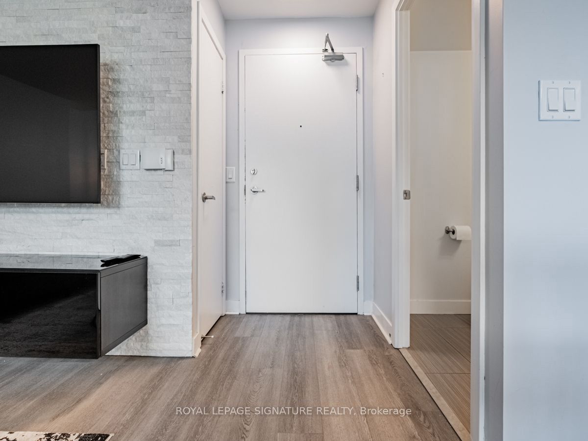 155 Legion Road N 2314, Toronto, ON M8Y 0A7 photo 4