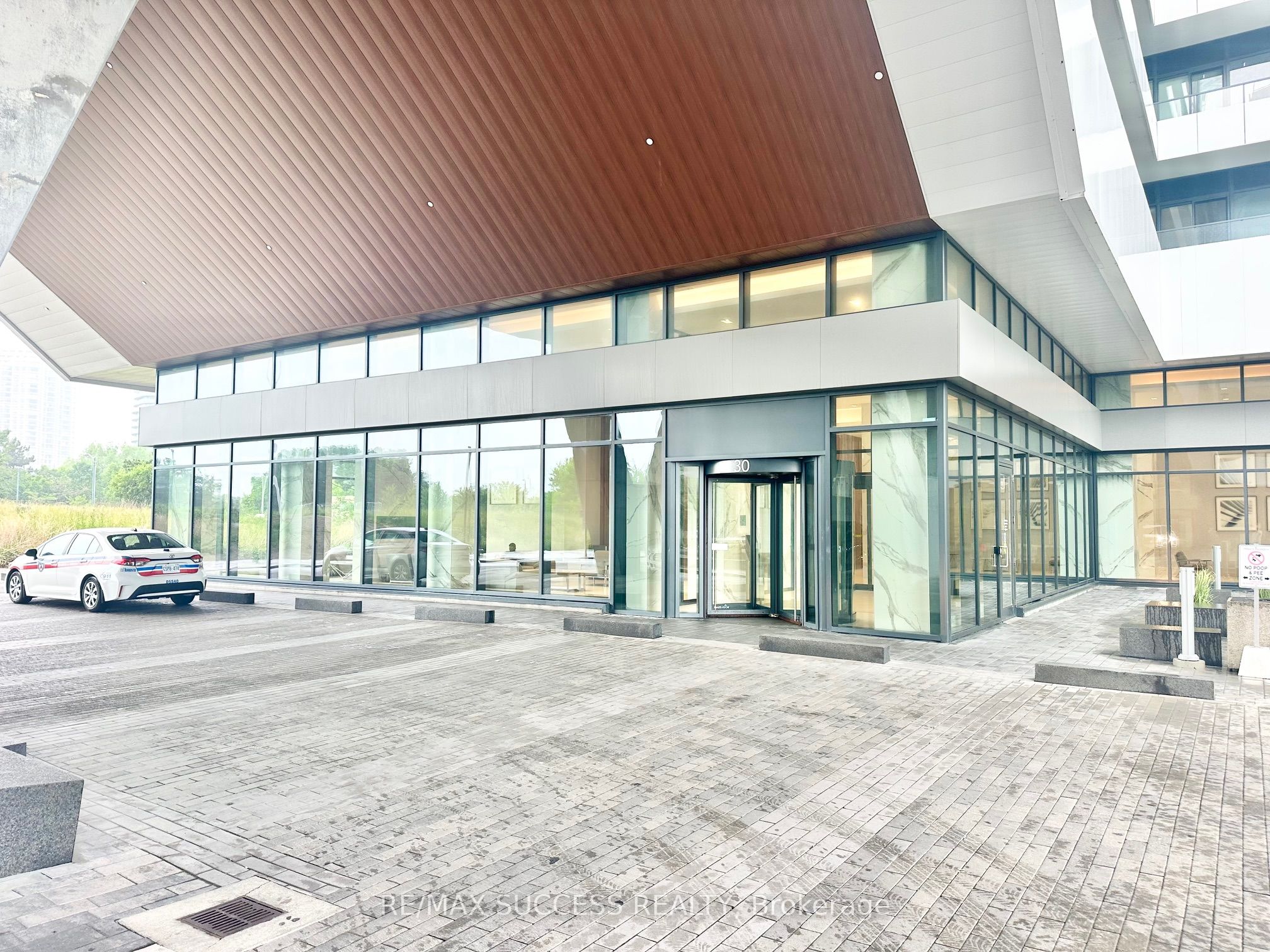 30 Shore Breeze Drive 2617, Toronto, ON M8V 0J1 photo 3