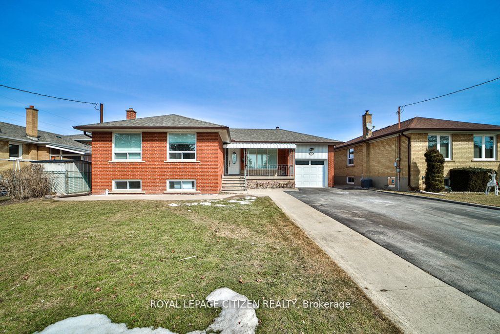 34 Belleglade Lower Court, Toronto, ON M9M 2W4 photo 3