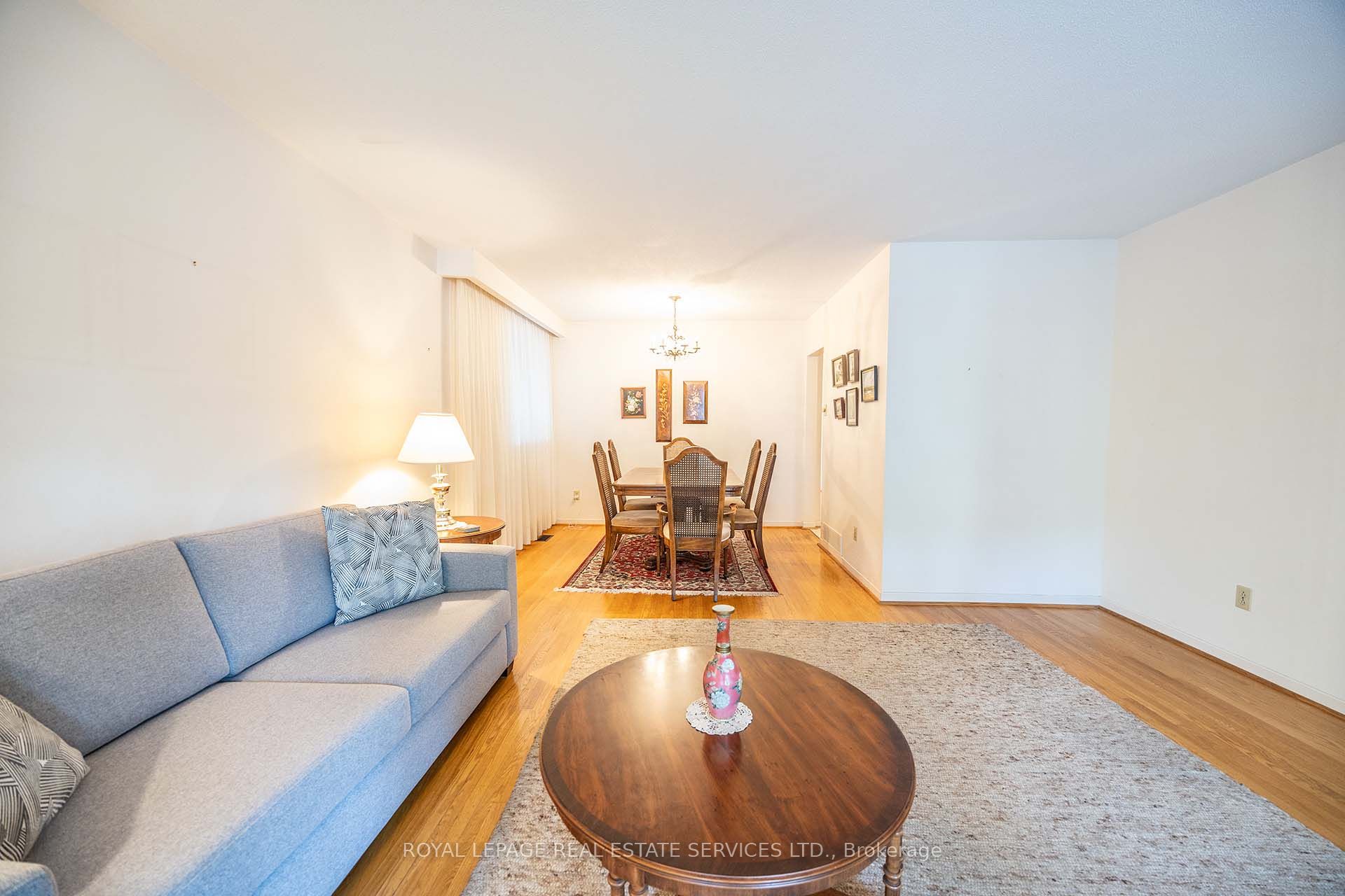 1434 Leda Avenue, Mississauga, ON L5G 4B7 photo 5