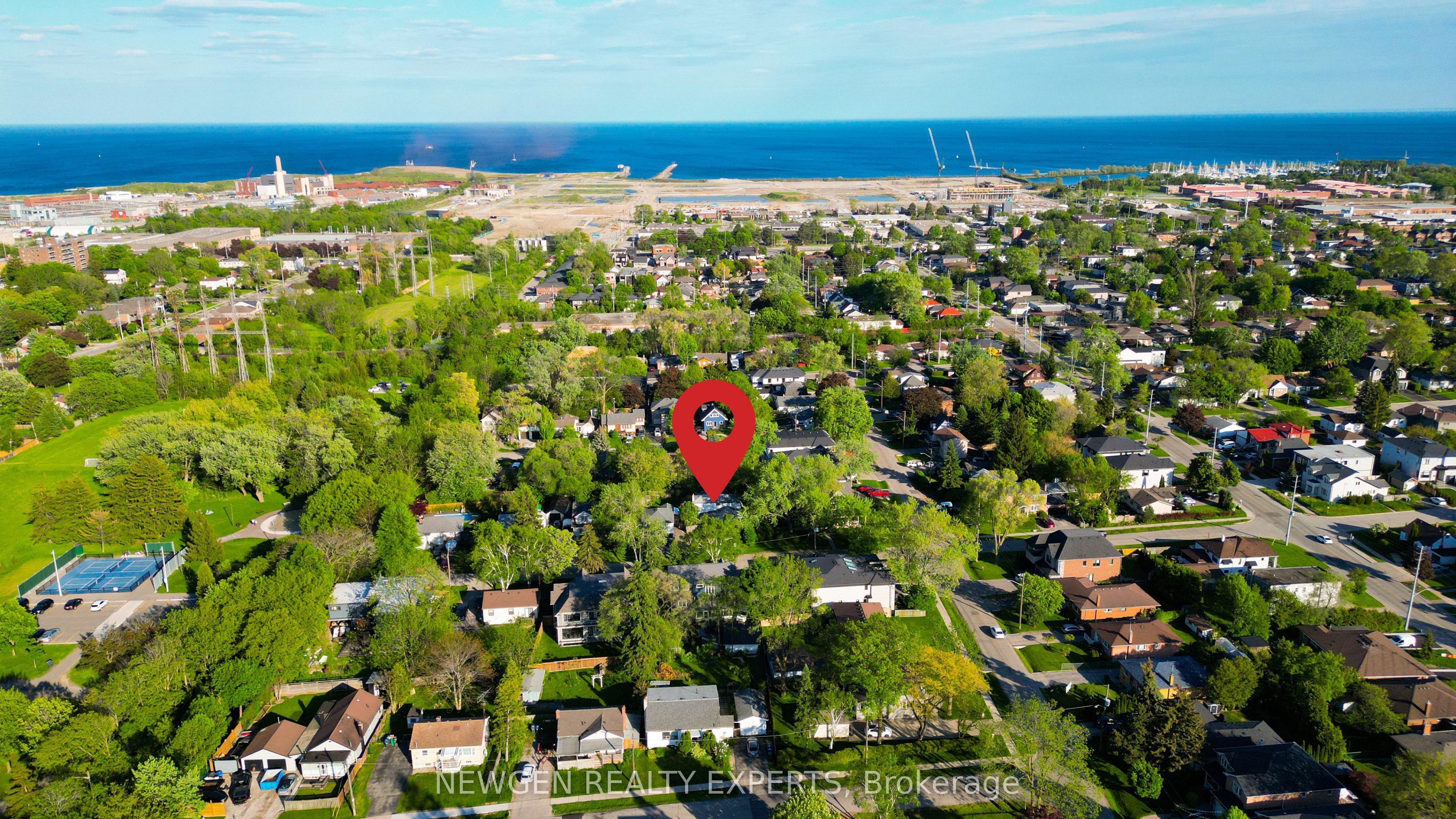 1070 Pelham Avenue, Mississauga, ON L5E 1L2 photo 5
