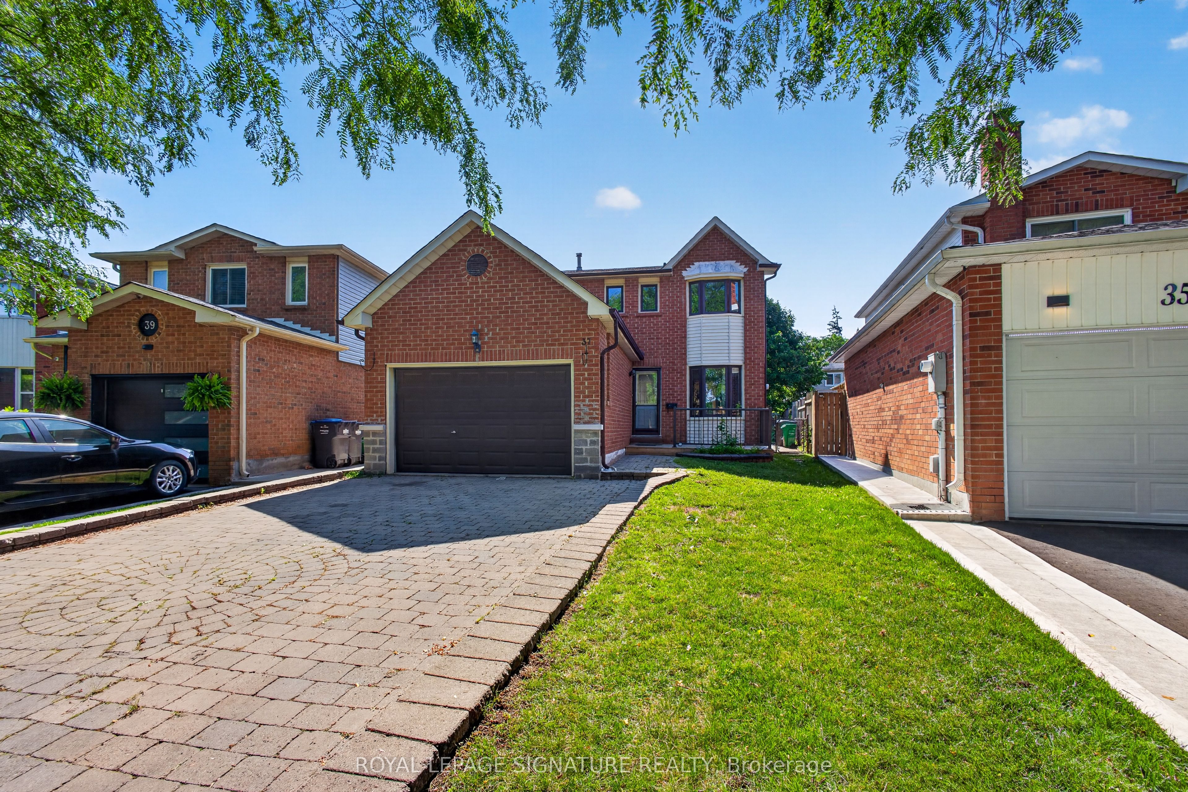37 Oleander Crescent, Brampton, ON L6Z 2C1