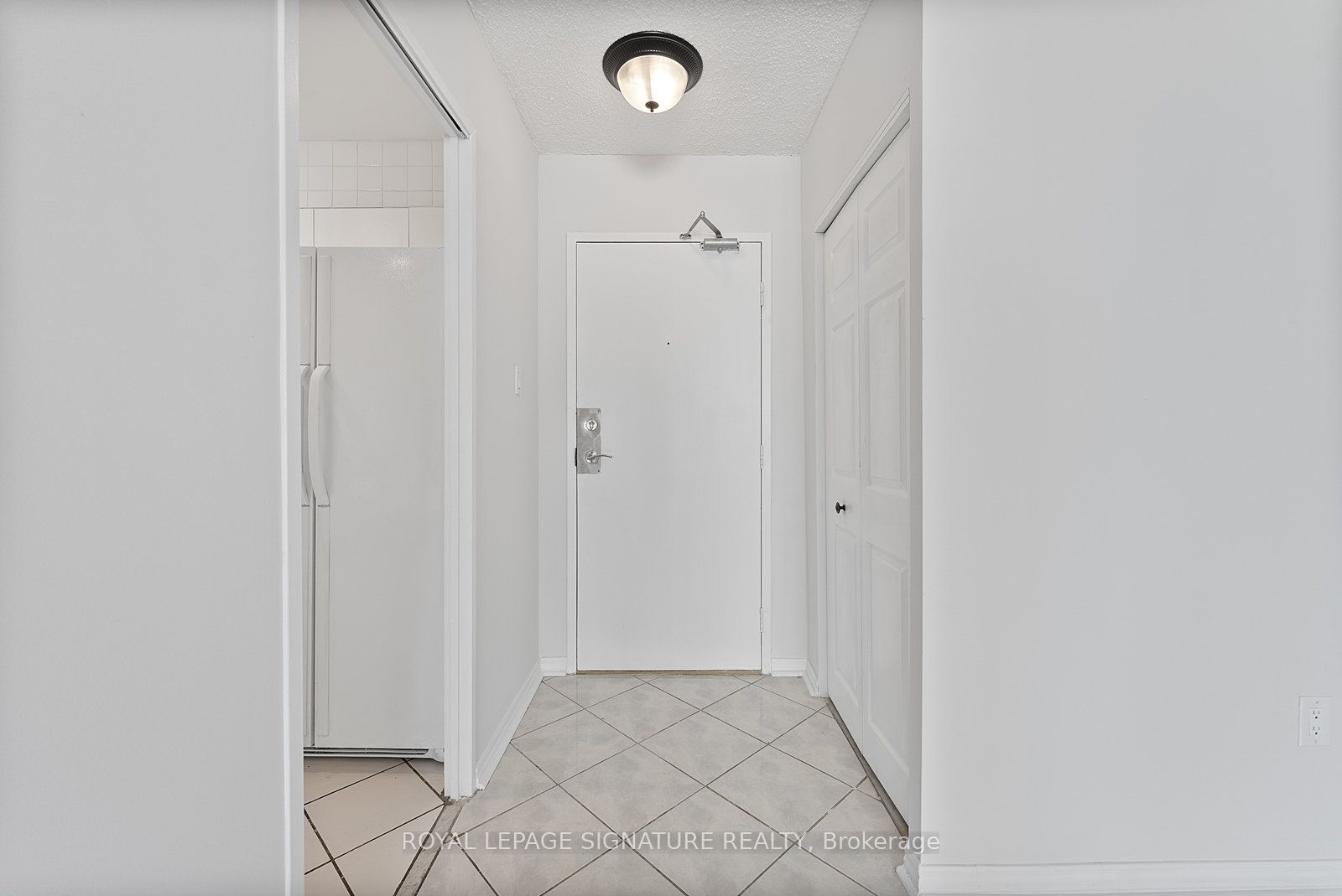 5 San Romanoway 906, Toronto, ON M3N 2Y4 photo 2
