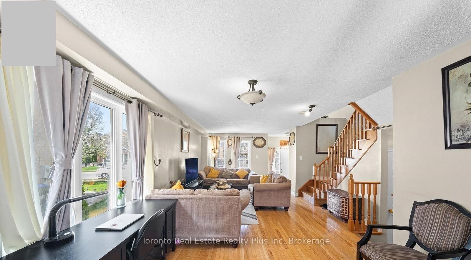 17 Calderstone Road, Brampton, ON L6P 2A4 photo 3
