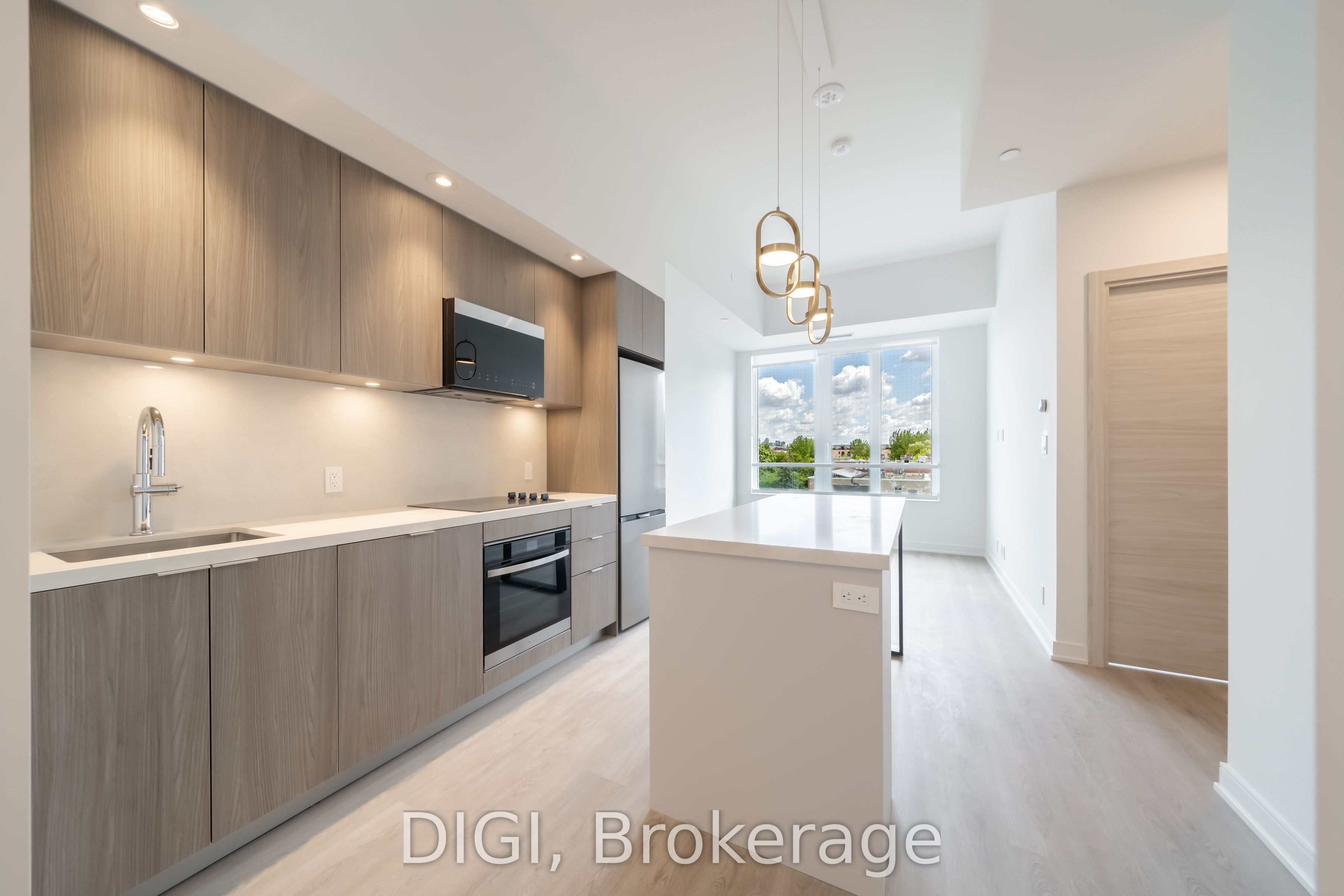 485 Perth Avenue E438, Toronto, ON M6N 0B9