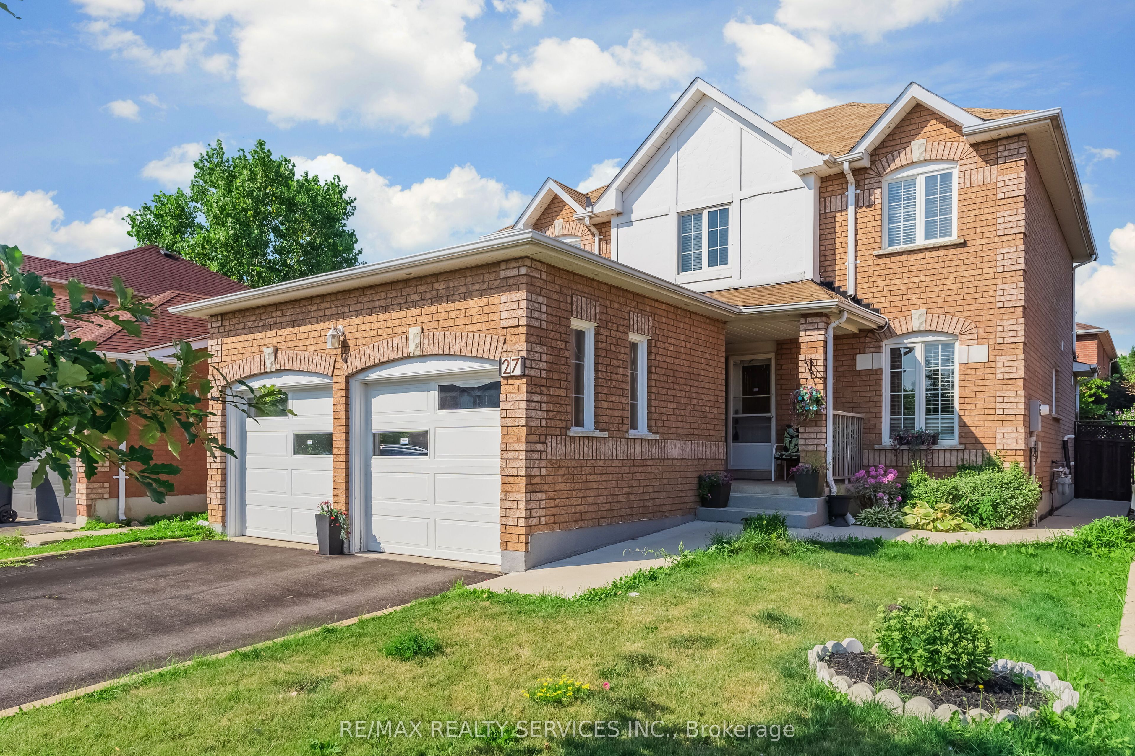 27 Colleyville Street, Brampton, ON L7A 1H7 photo 3