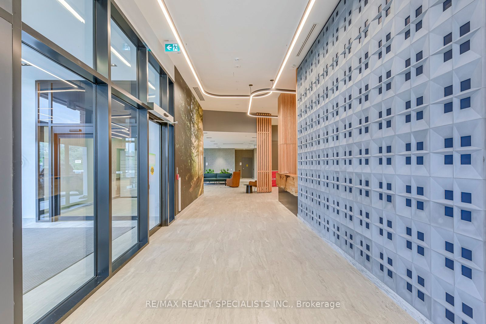2485 EGLINTON Avenue 1018, Mississauga, ON L5M 2T1 photo 2