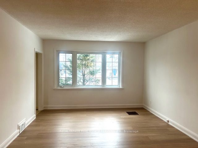 6 Hiawatha Parkway Upper Level, Mississauga, ON L5G 3R7 photo 4