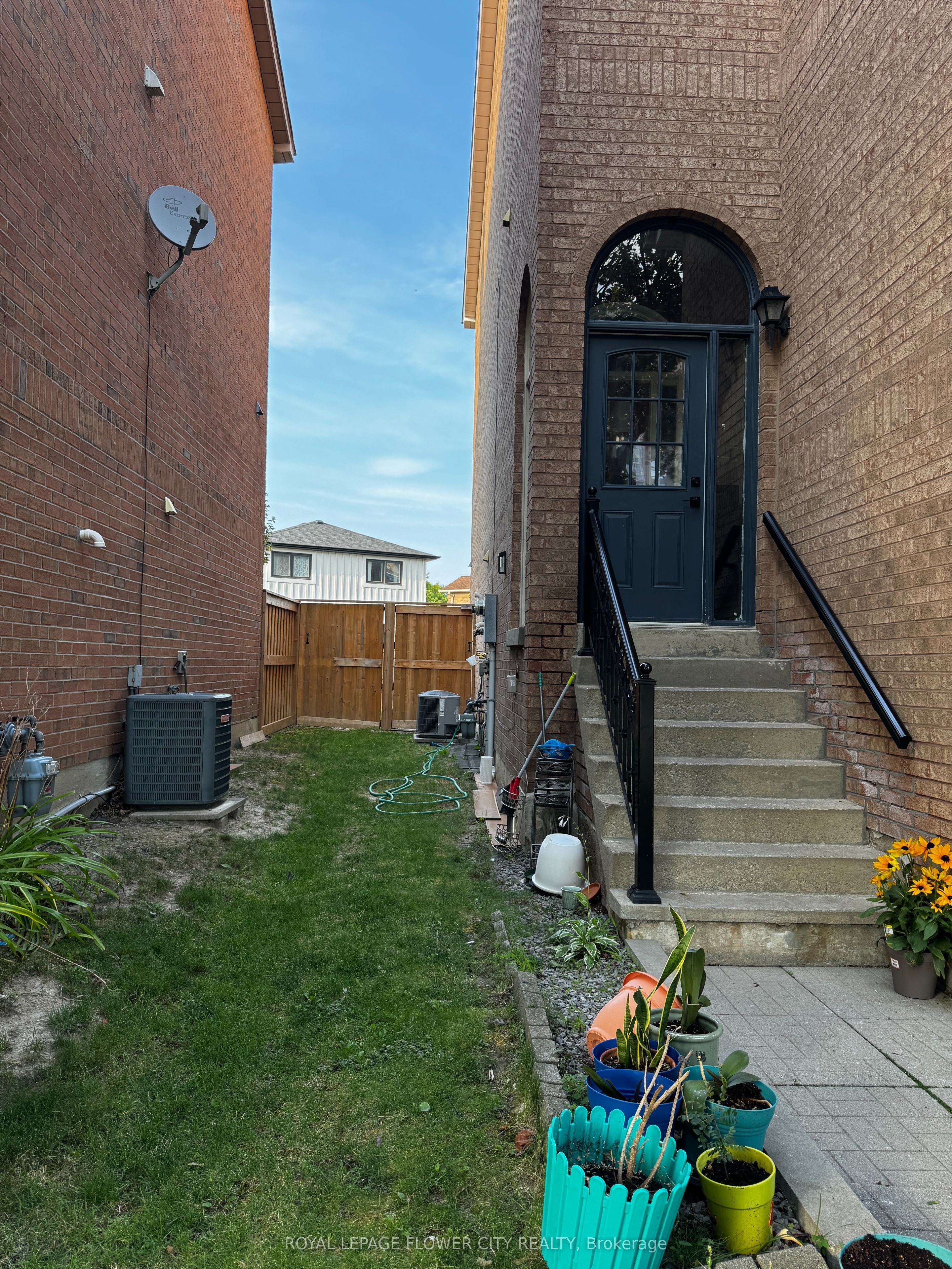 5309 Ferret Court Ground floor, Mississauga, ON L4Z 3M4 photo 4