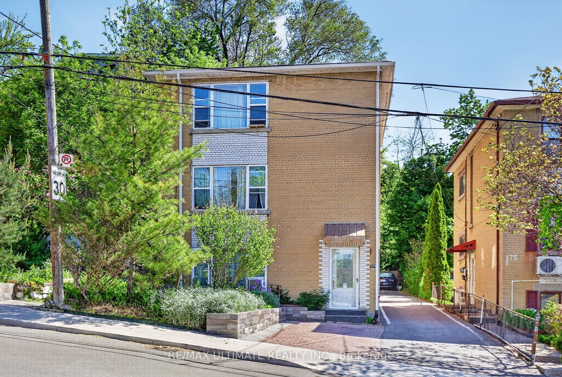 177 Varsity Road, Toronto, ON M6S 4P5 photo 2
