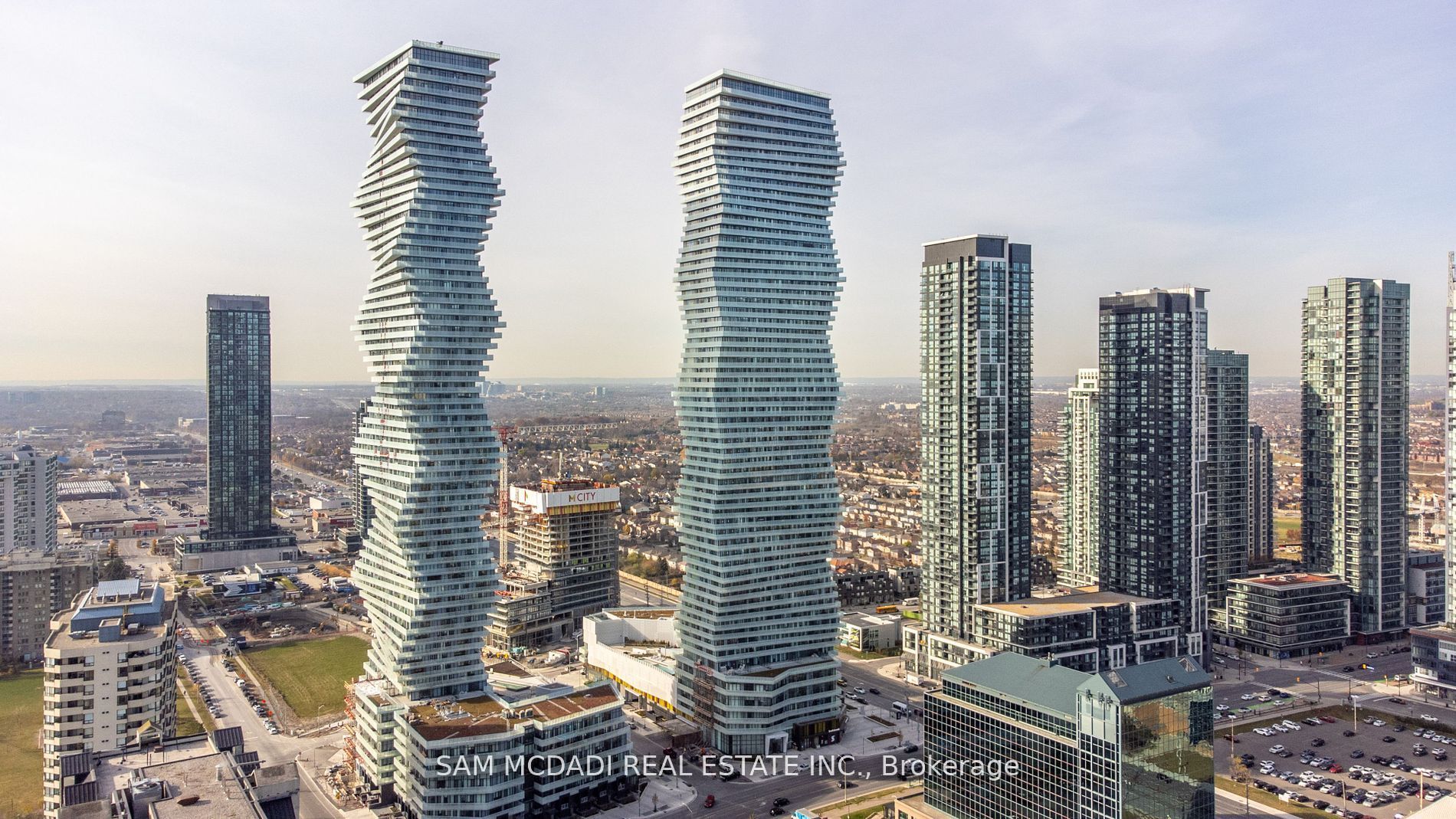 3900 Confederation Parkway 4209, Mississauga, ON L5B 0M3