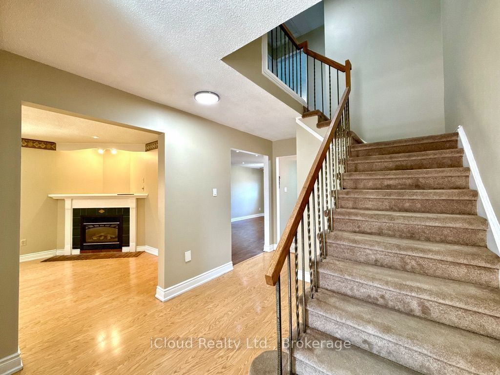 3 Dorking Drive, Brampton, ON L6Z 3R2 photo 2