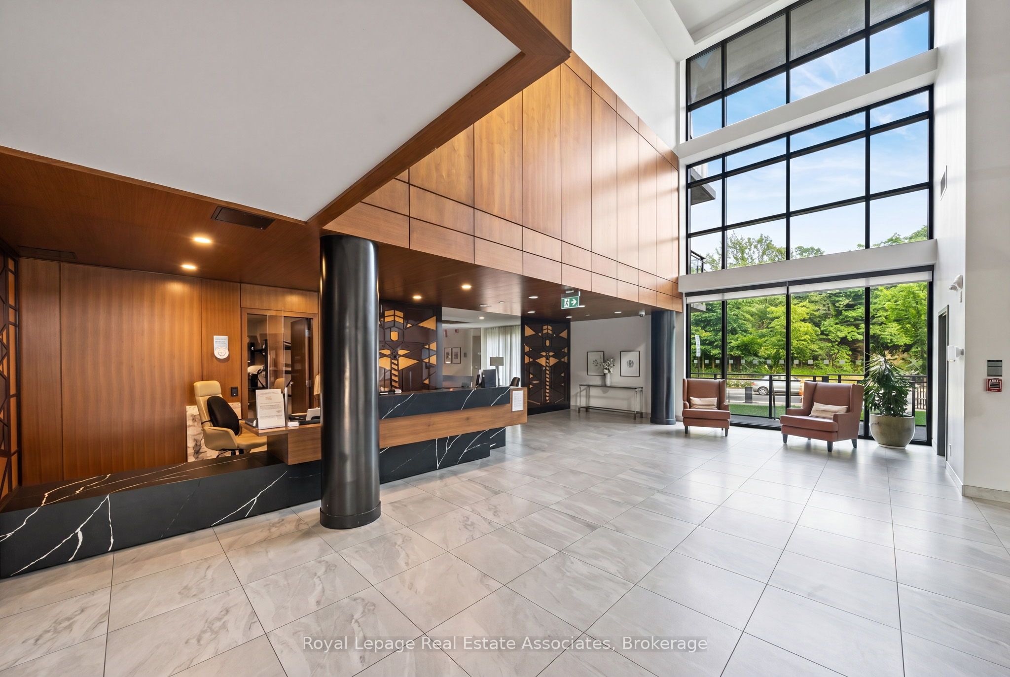 1575 Lakeshore Road W GR26, Mississauga, ON L5J 0B1 photo 3