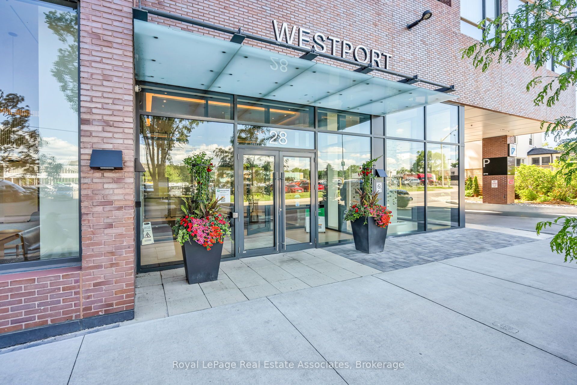 28 Ann Street 414, Mississauga, ON L5G 0E1 photo 3