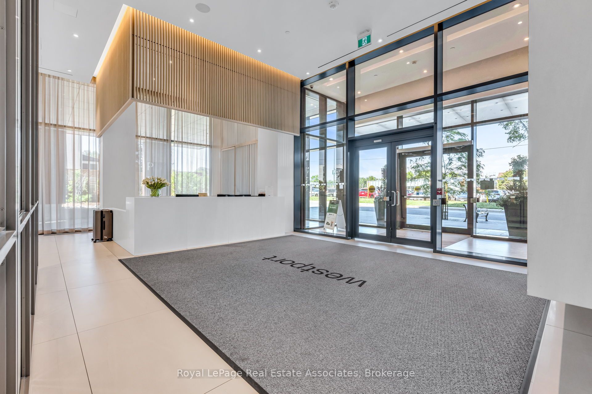 28 Ann Street 414, Mississauga, ON L5G 0E1 photo 4