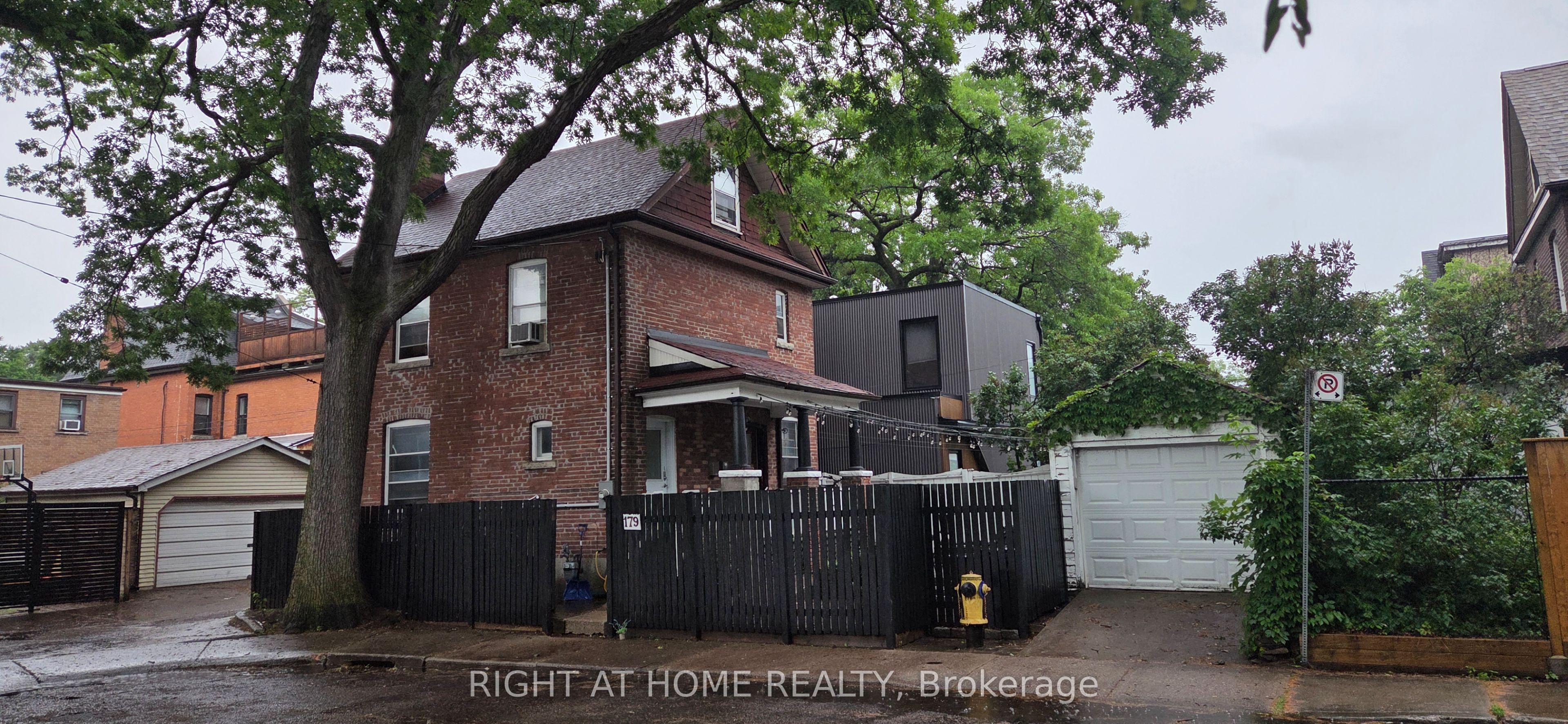 179 Gilmour Avenue, Toronto, ON M6P 3B2
