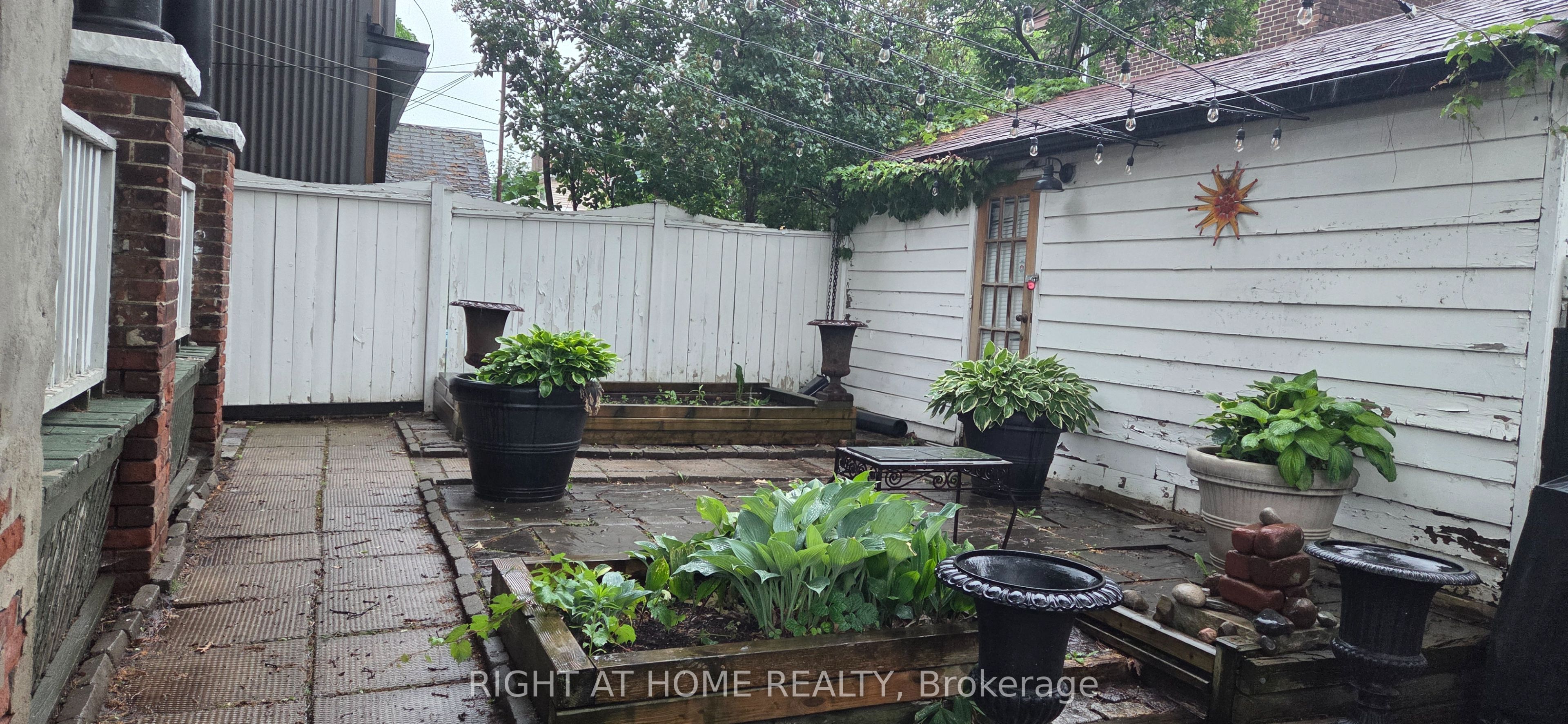 179 Gilmour Avenue, Toronto, ON M6P 3B2 photo 2
